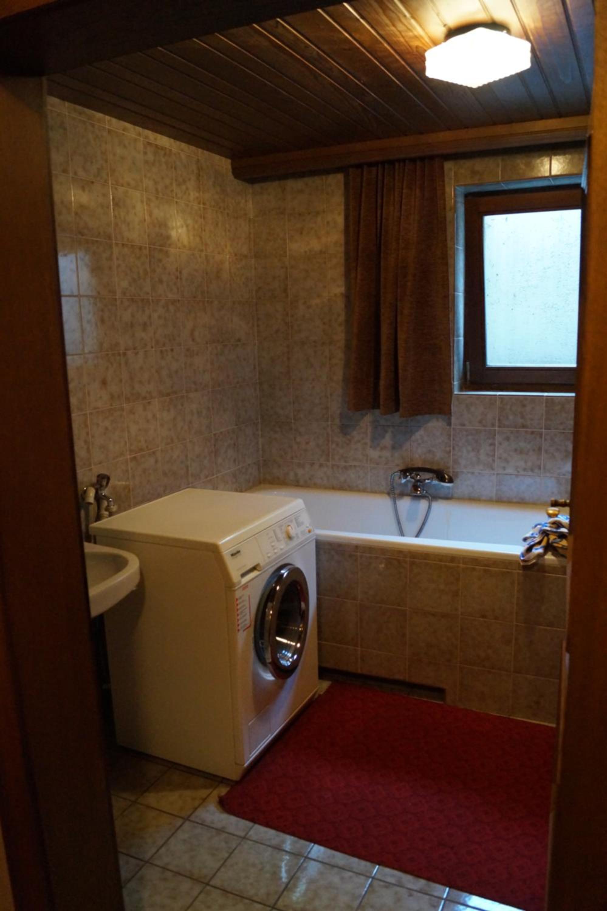 Three-Bedroom Apartment - Photo 19