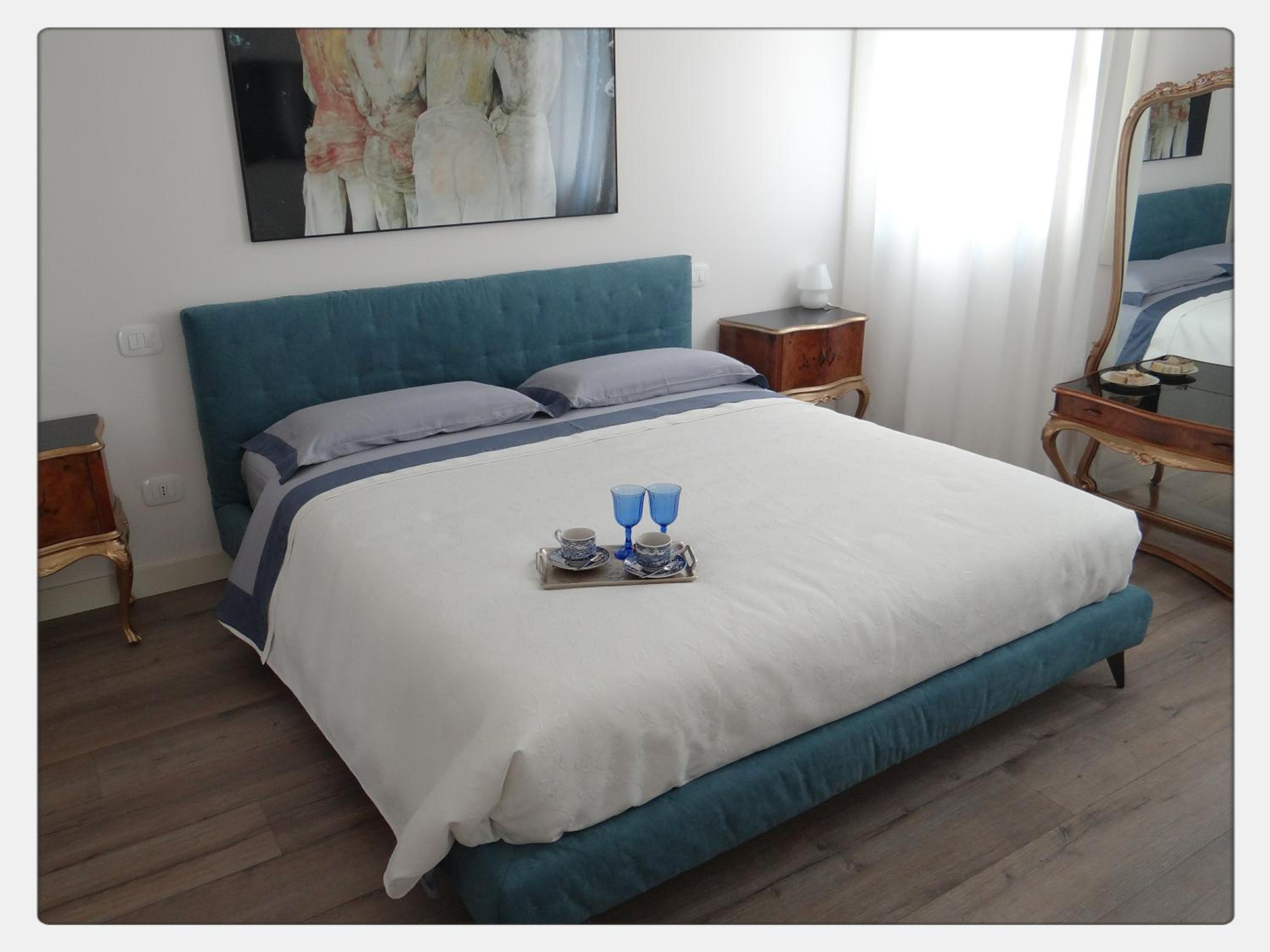 Triple Room with Private Bathroom - Photo 8