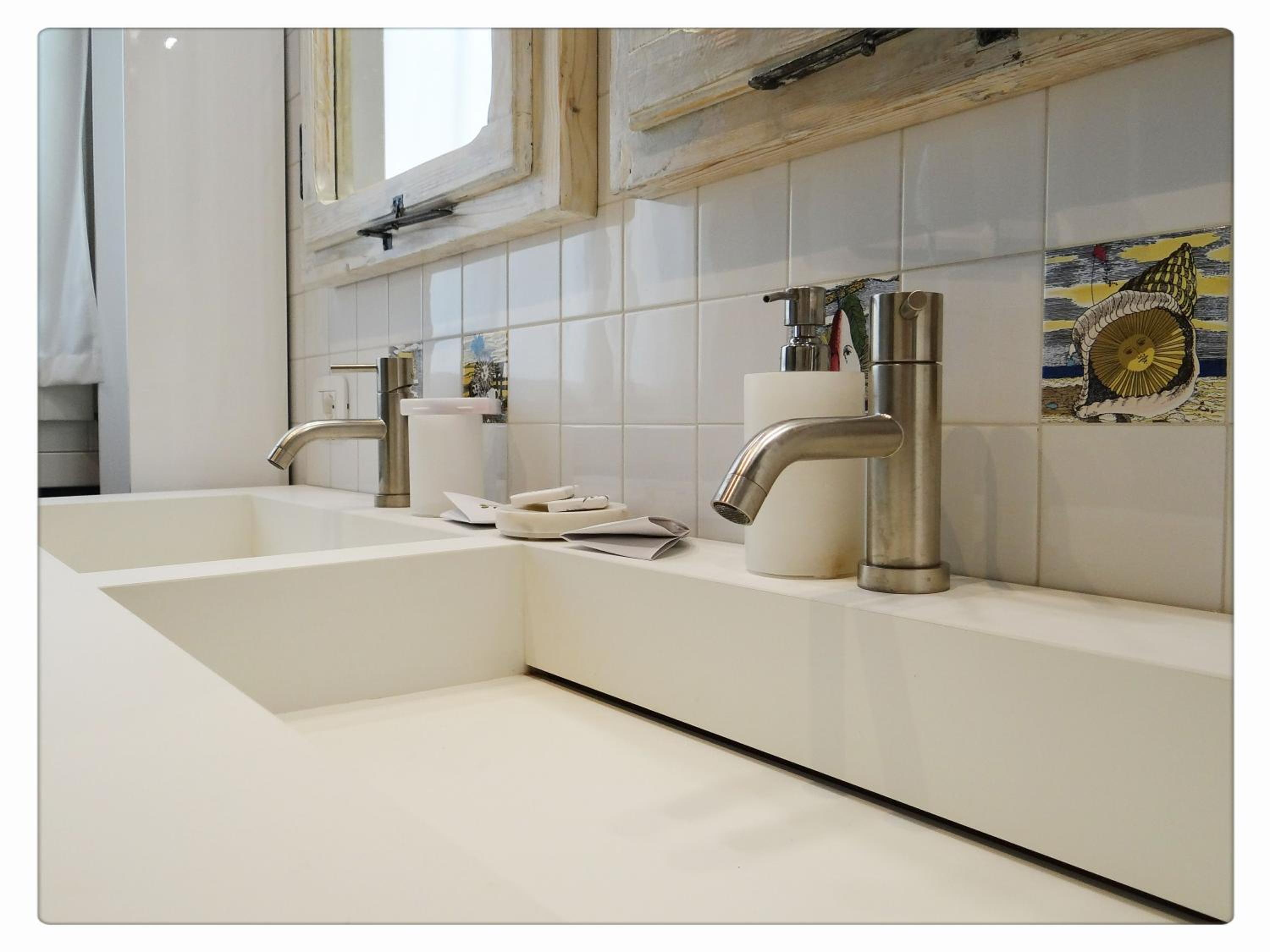 Triple Room with Private Bathroom - Photo 2