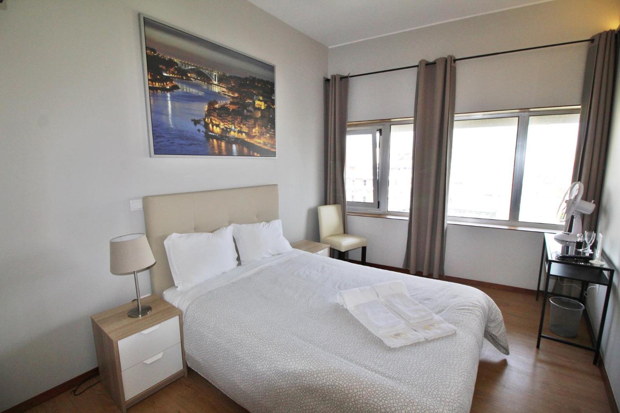 Double Room with Private Bathroom - Photo 8