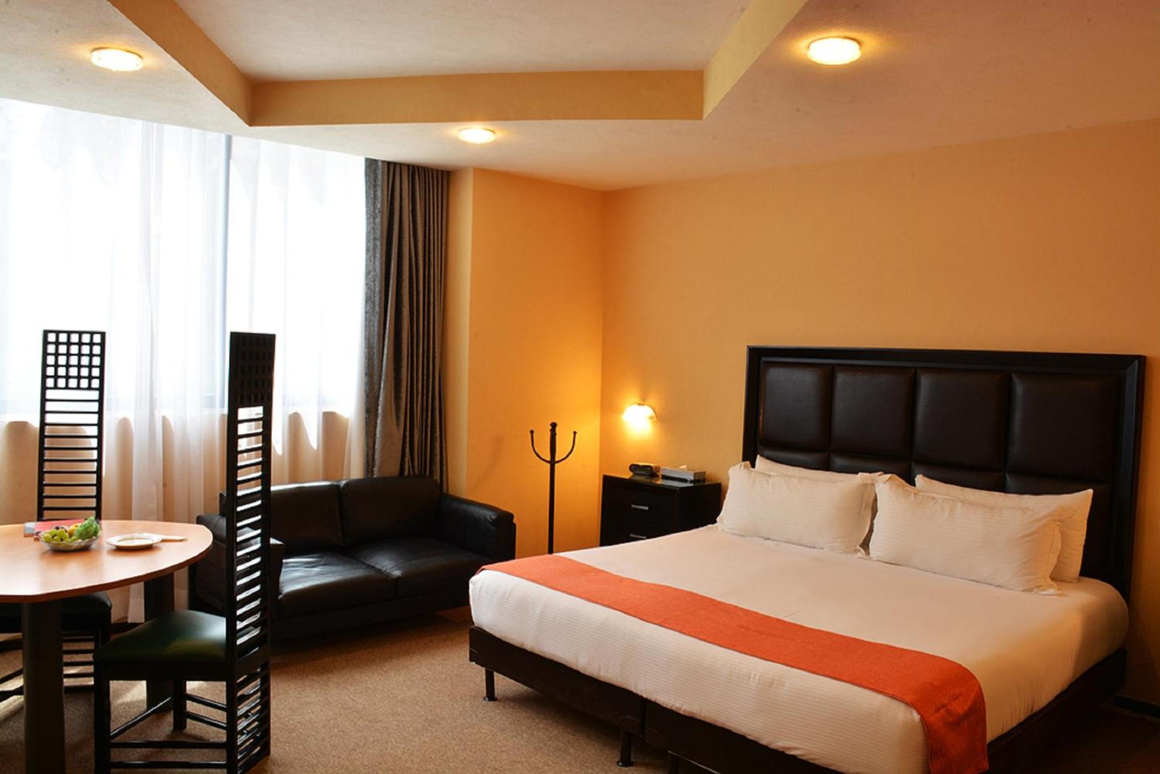 Deluxe Suite - Photo 5