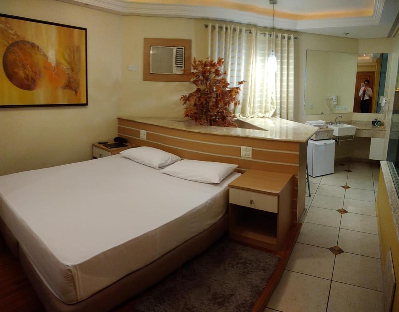 Deluxe Suite with Spa Bath