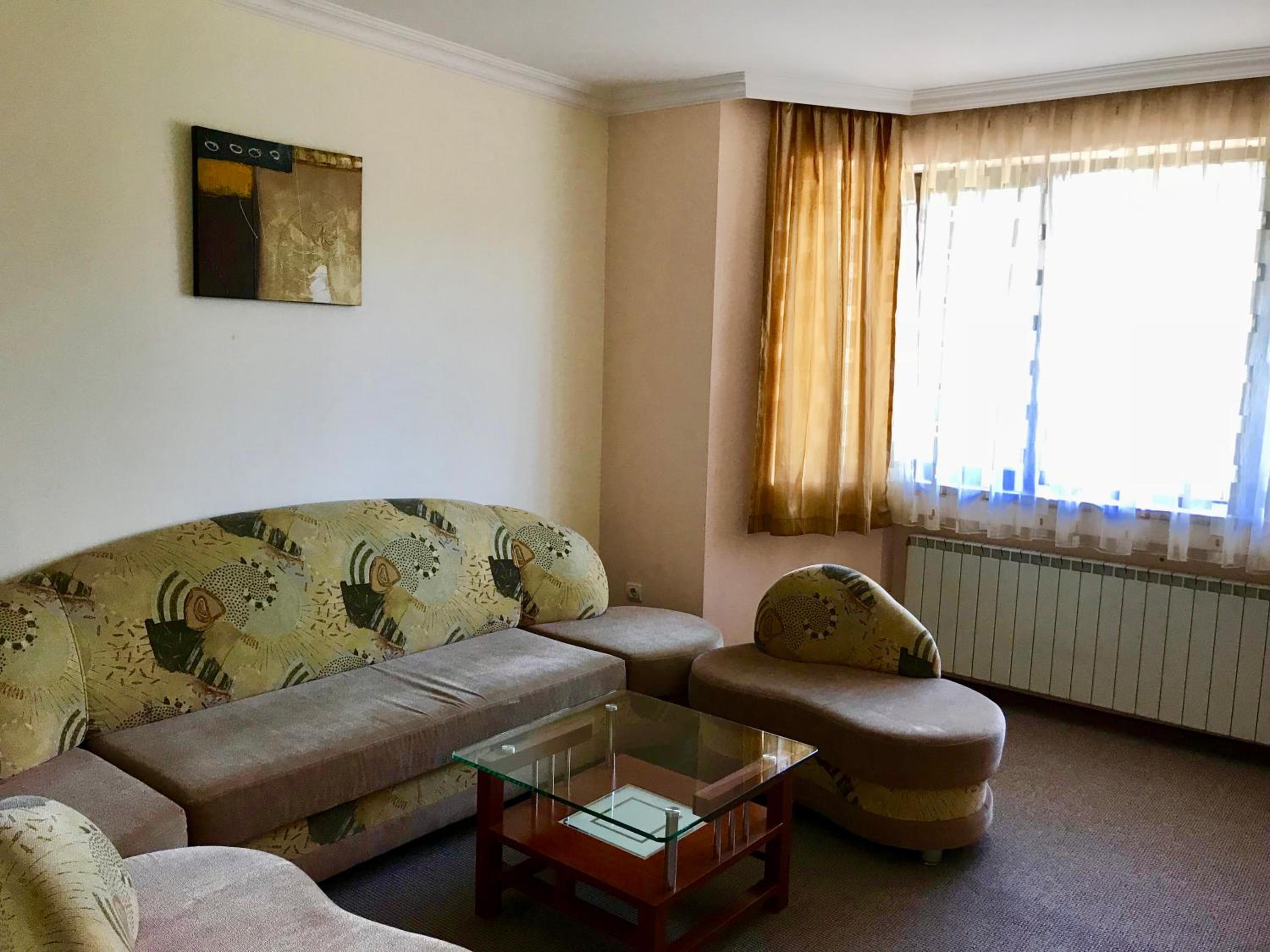 Apartment with Mountain View - Photo 6
