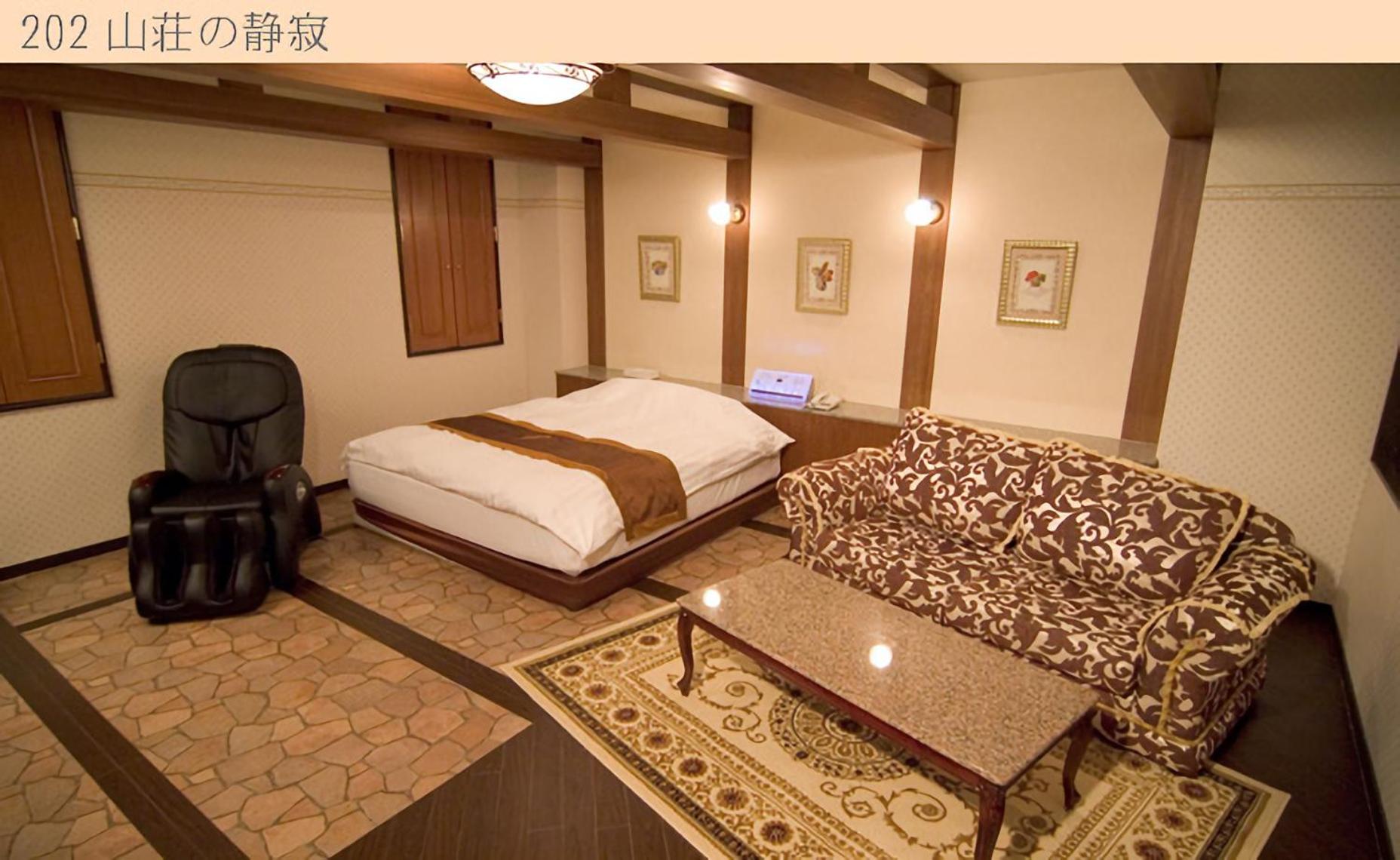 Standard King Room - Photo 5