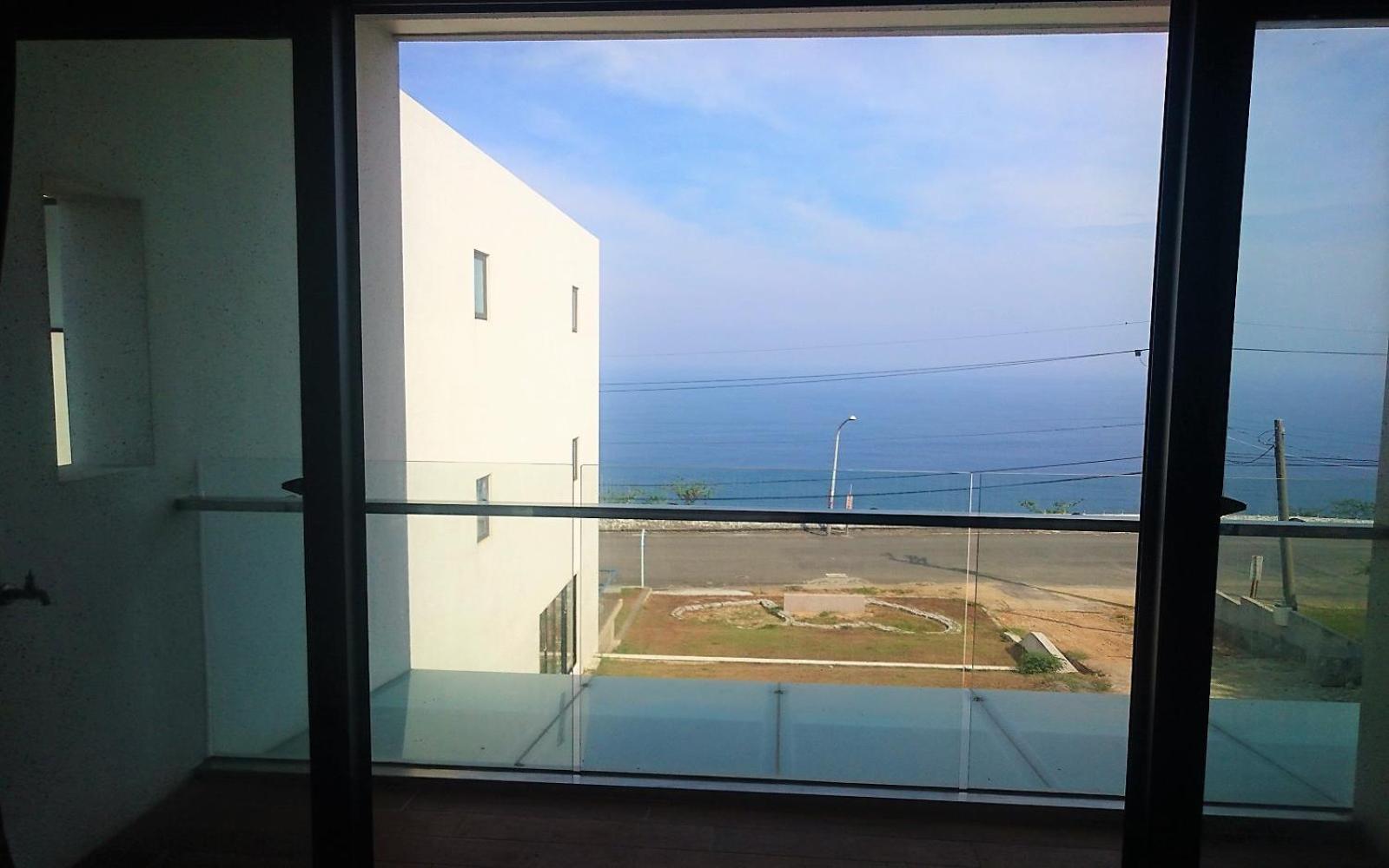 Family Room with Sea View photo 2