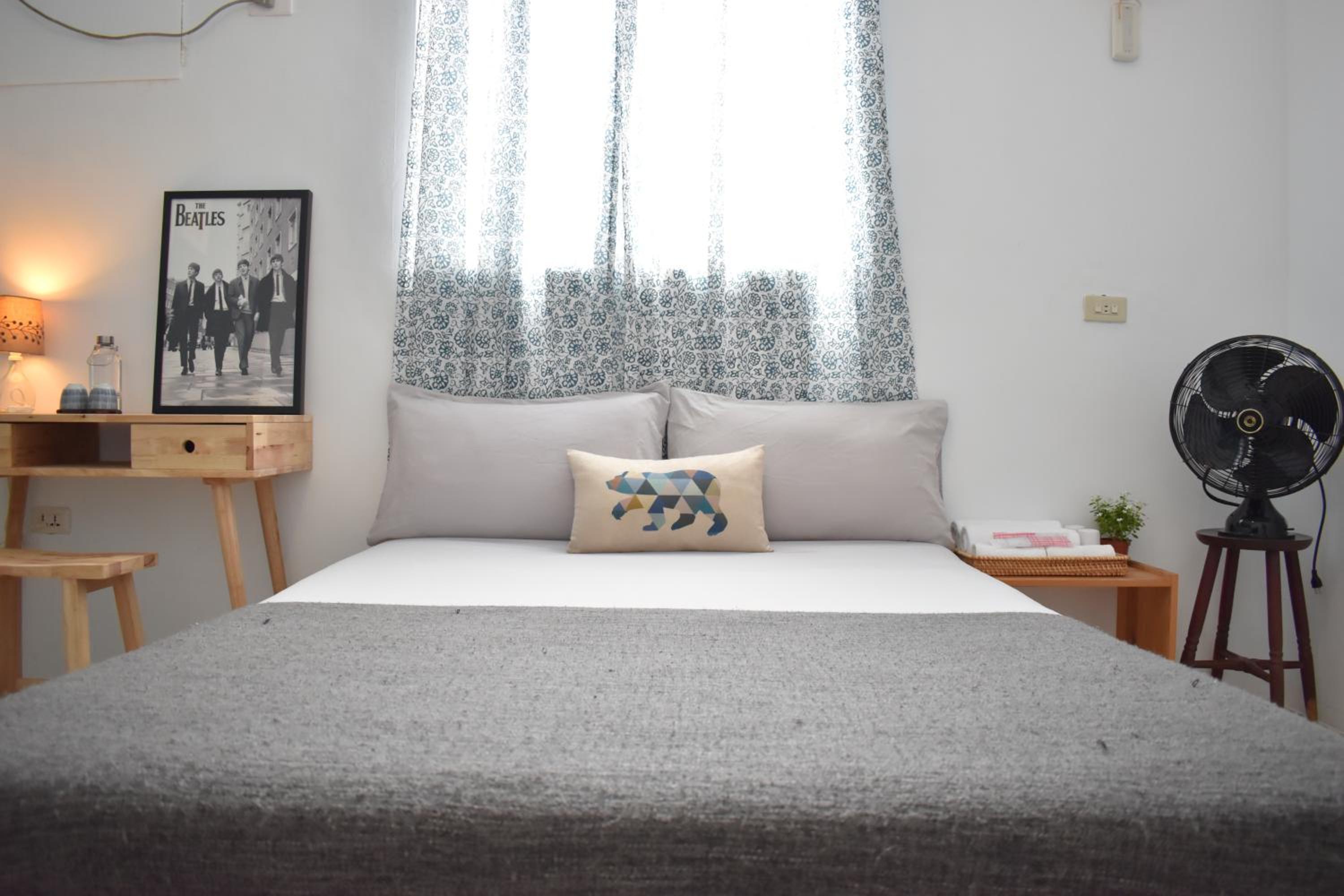 Standard Double Room with Shared Bathroom photo 2