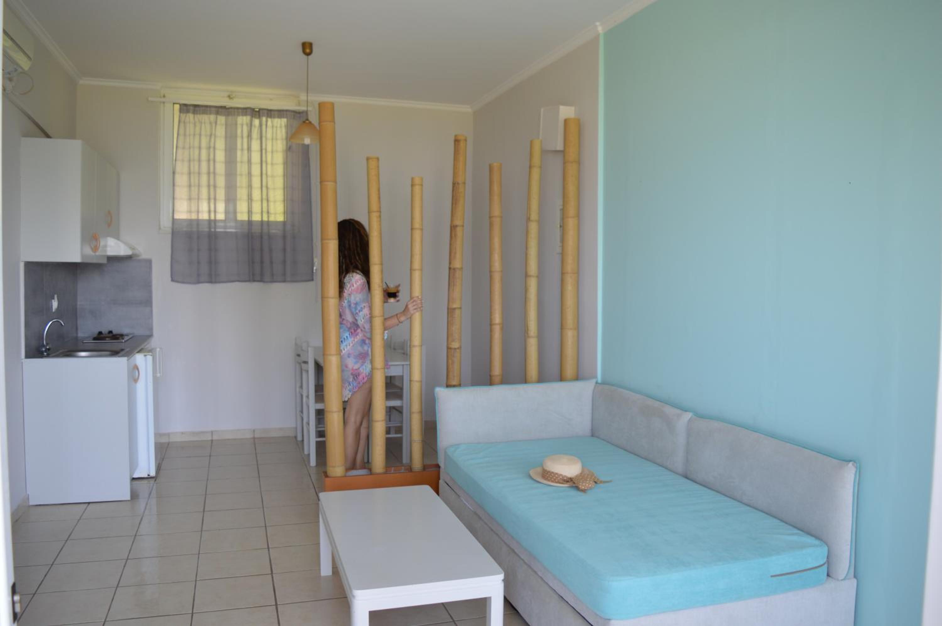 One-Bedroom Apartment with Sea and Pool View - Ground floor photo 2