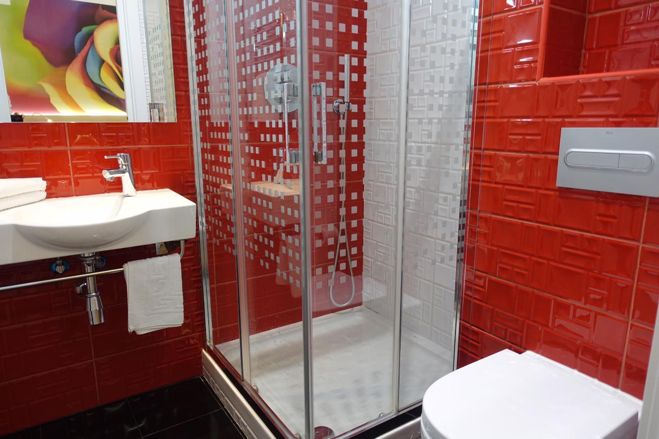 Double Room - Photo 7