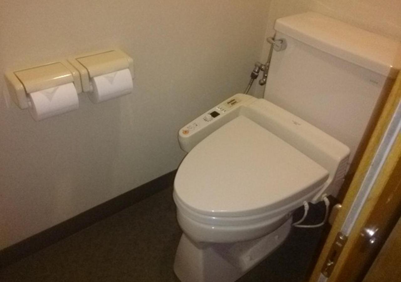Japanese Standard Room with Shared Bathroom photo 3