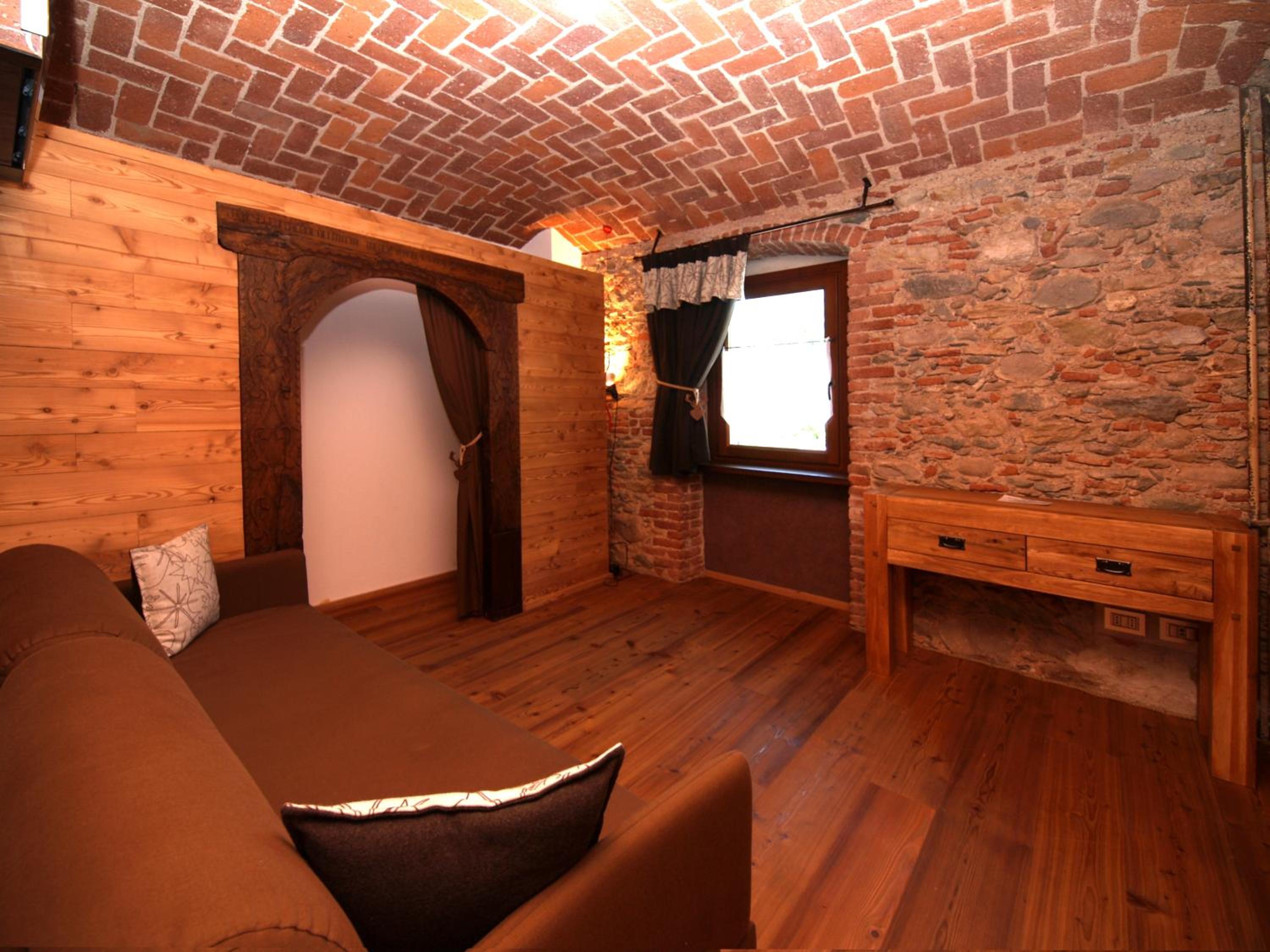 Family Room (2 Adults + 1 Child) - Photo 7