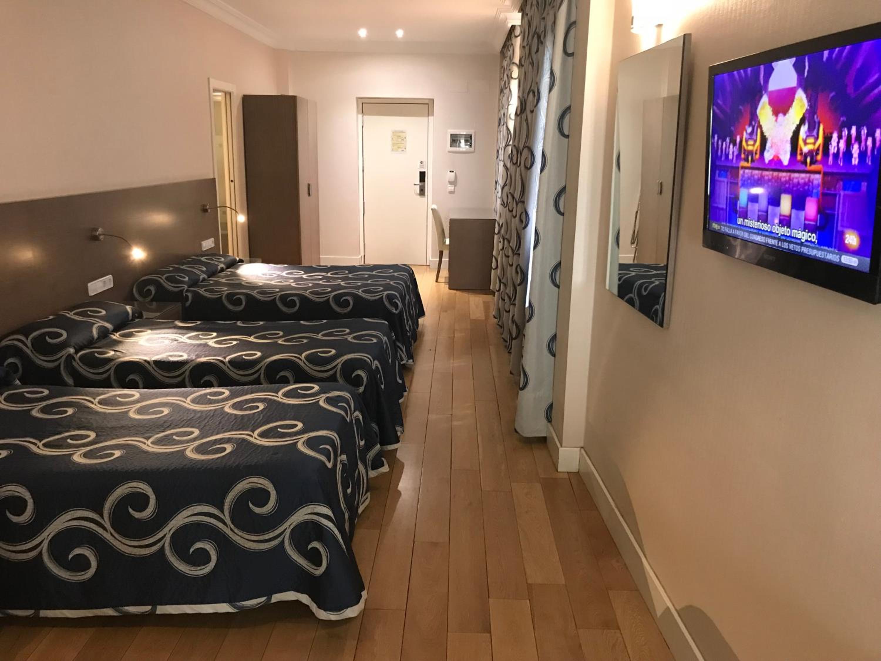 Quadruple Room photo 2