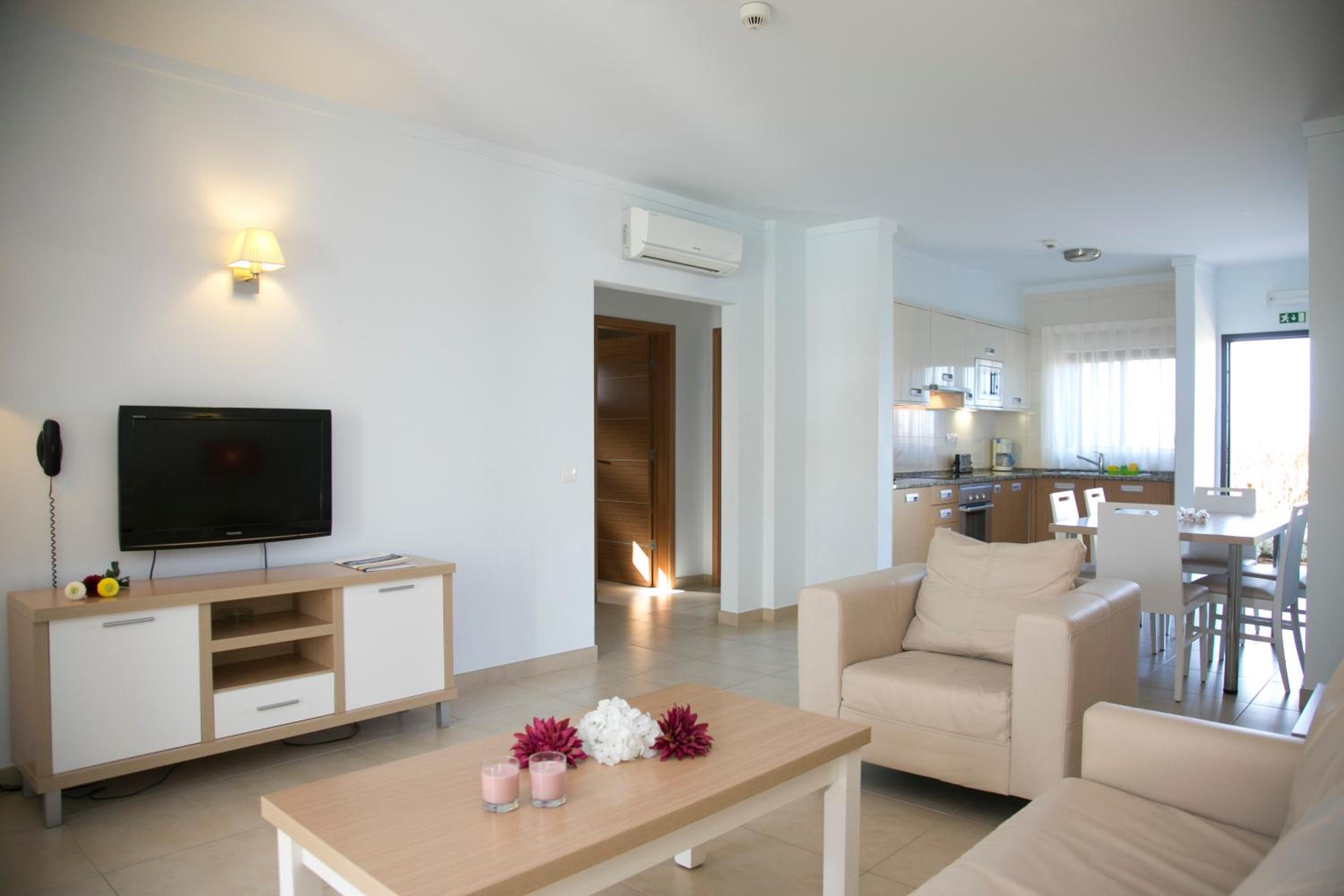 Two-Bedroom Apartment (6 Adults) photo 1