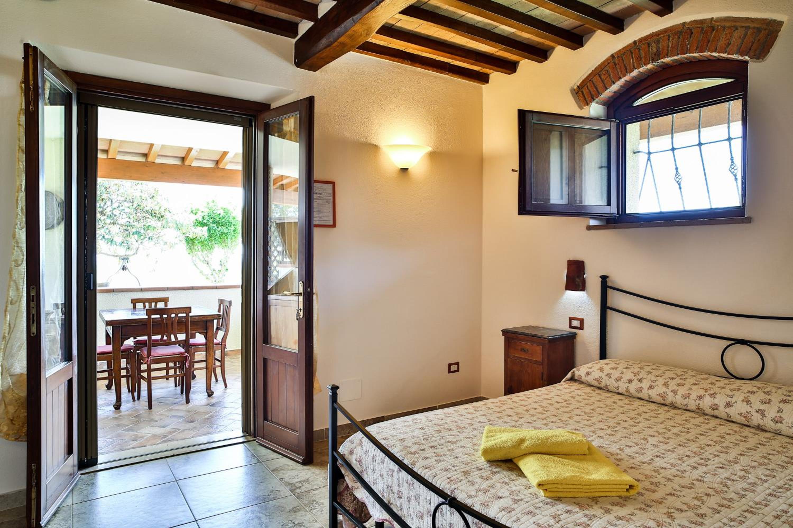 Deluxe Room (2 Adults + 1 Child) photo 1