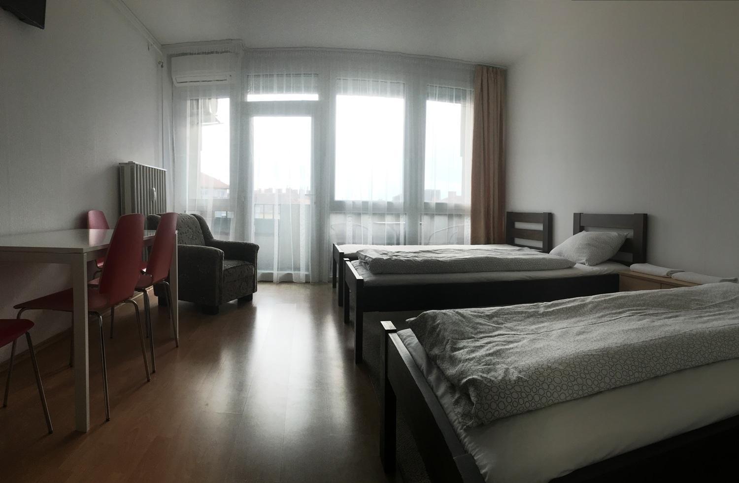 Apartment with Balcony - Photo 22