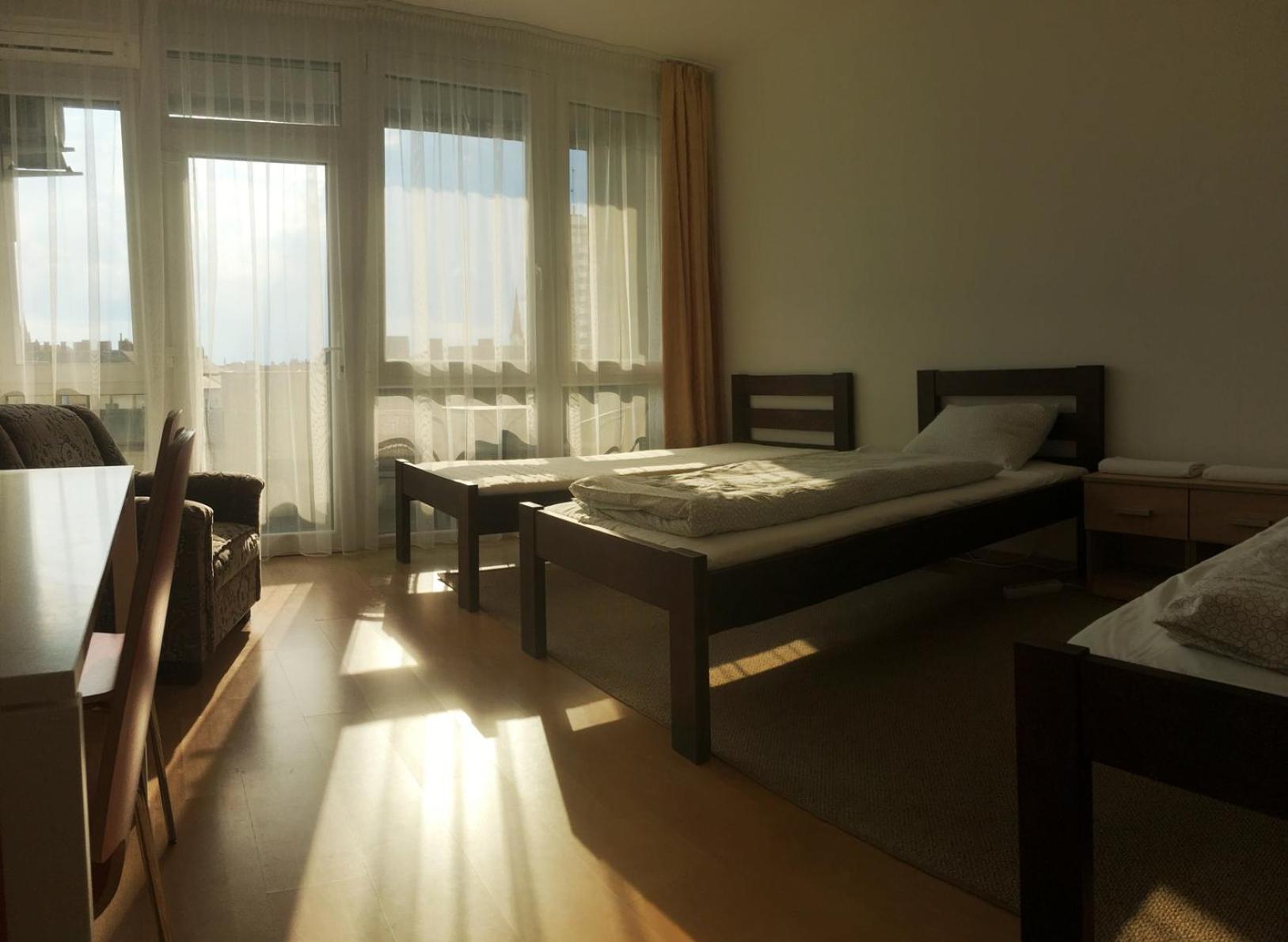 Apartment with Balcony - Photo 20