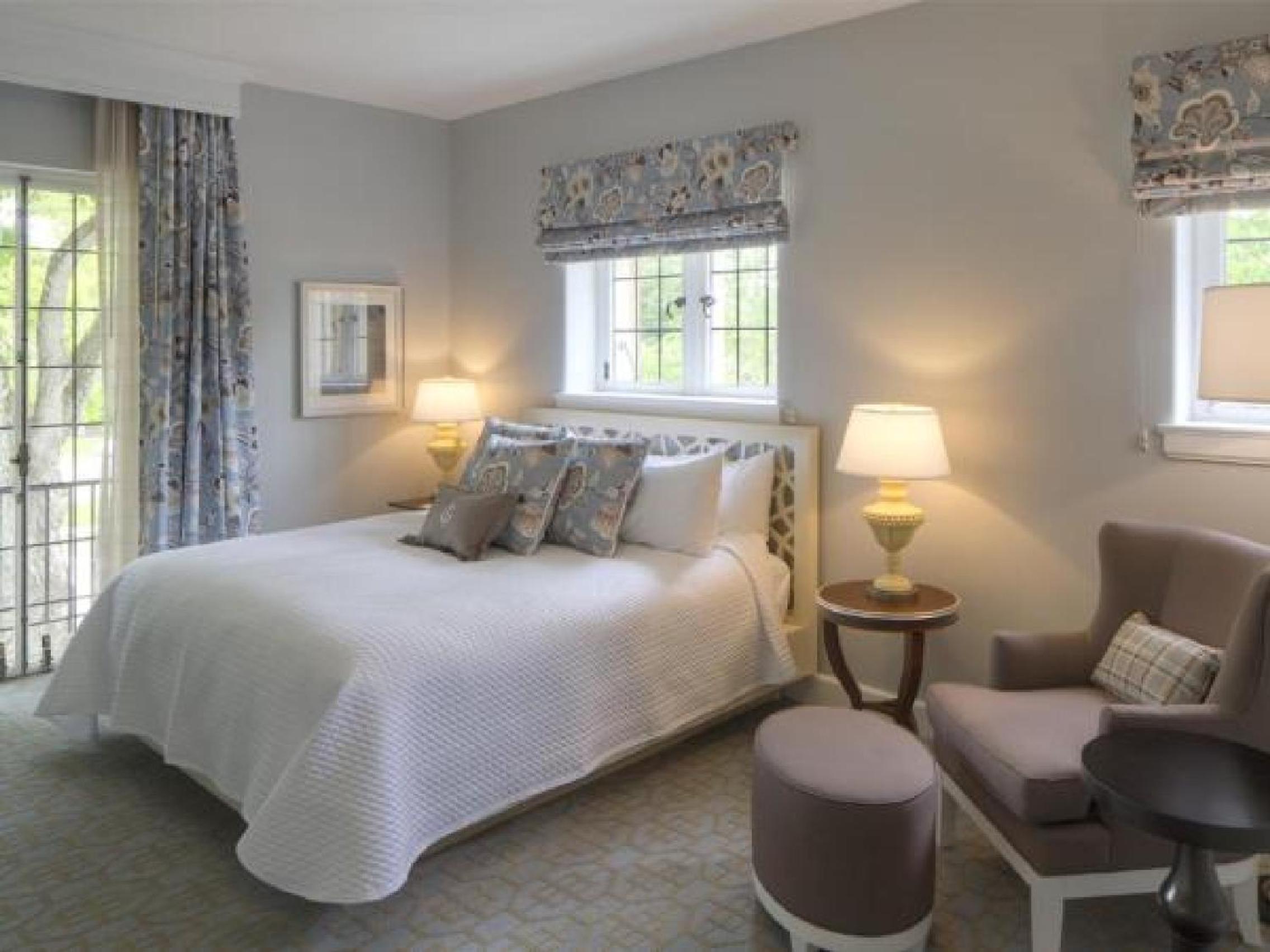 Queen Room photo 1