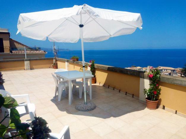 Apartment with Sea View - Photo 17