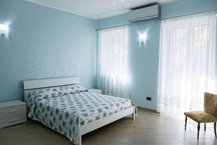 Apartment with Sea View - Photo 18