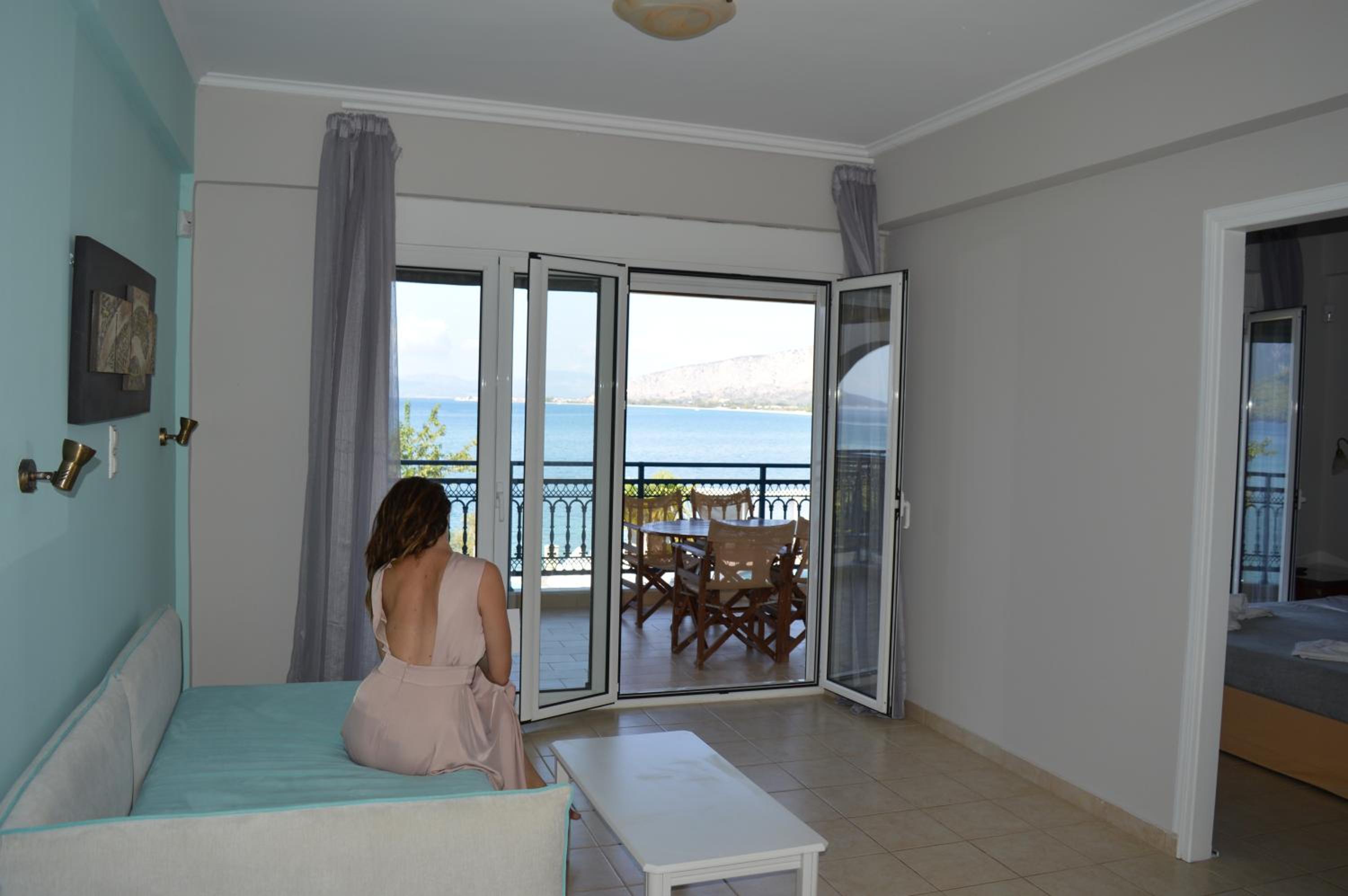 One-Bedroom Apartment with Sea and Pool View - 1st floor photo 2