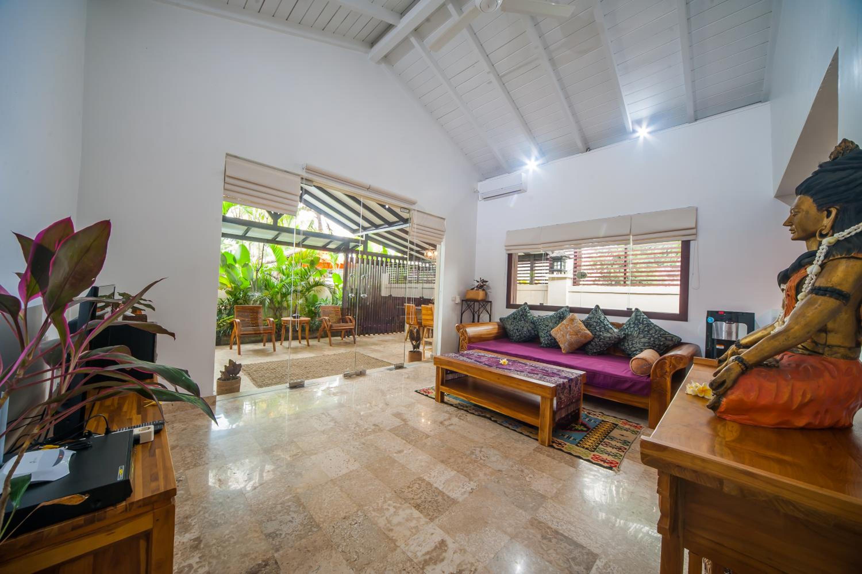 One-Bedroom Villa Damai Katak with Sharing Pool