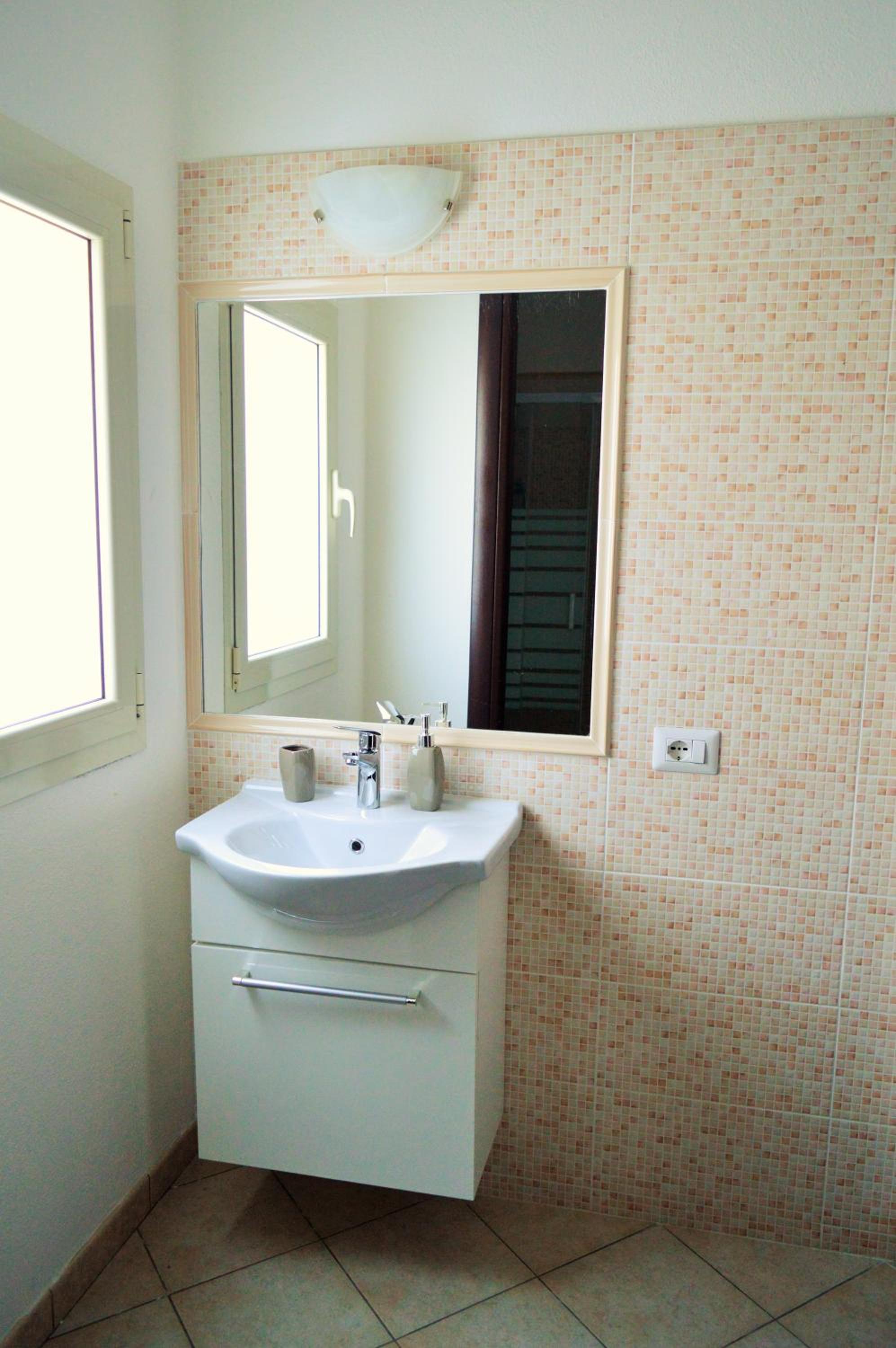 Deluxe Room - Photo 7
