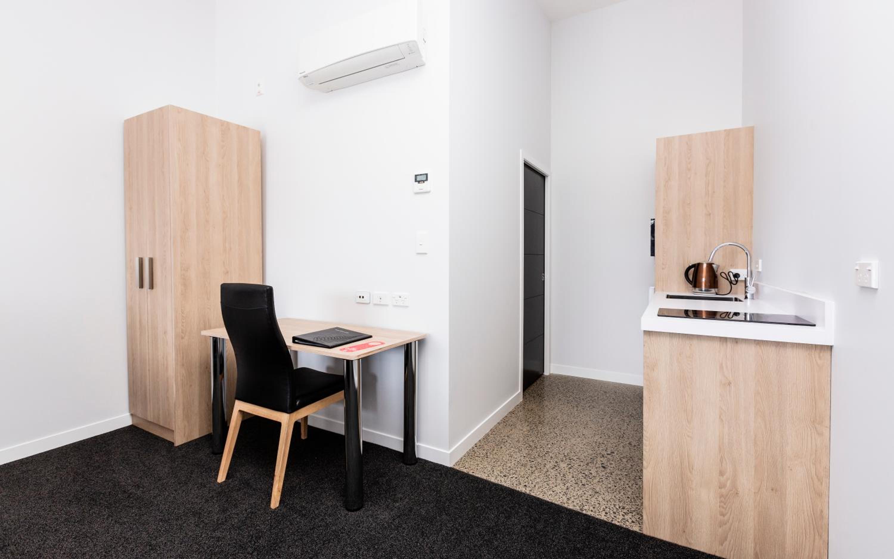 Deluxe Double Studio - Photo 4