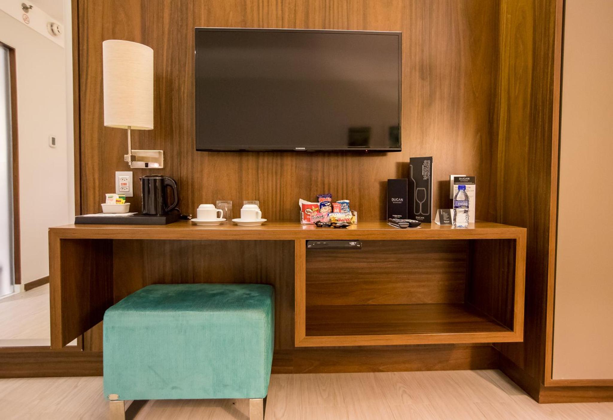 Deluxe Queen Room