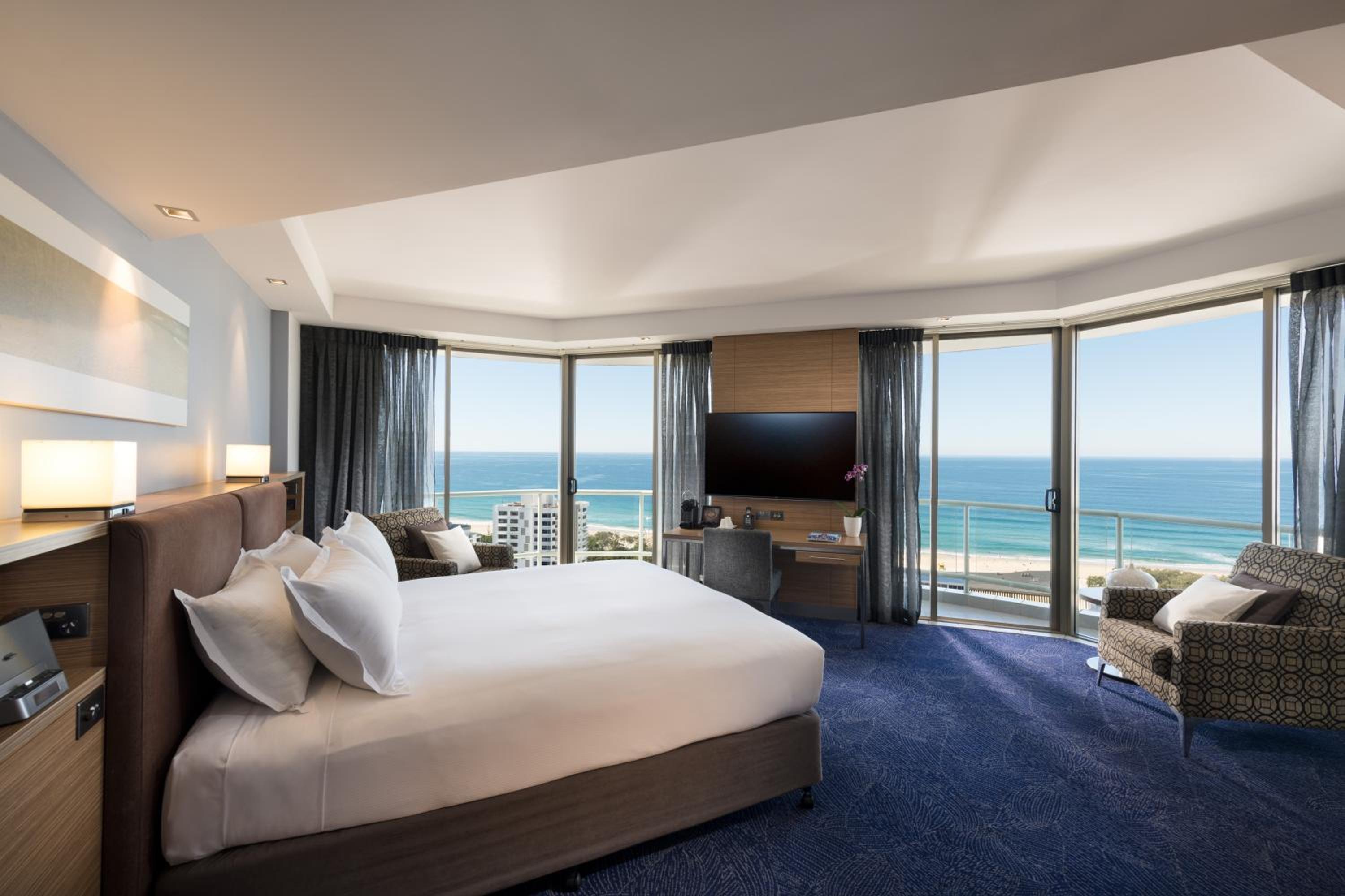 Signature King Room with Ocean View and Spa Bath - Photo 2