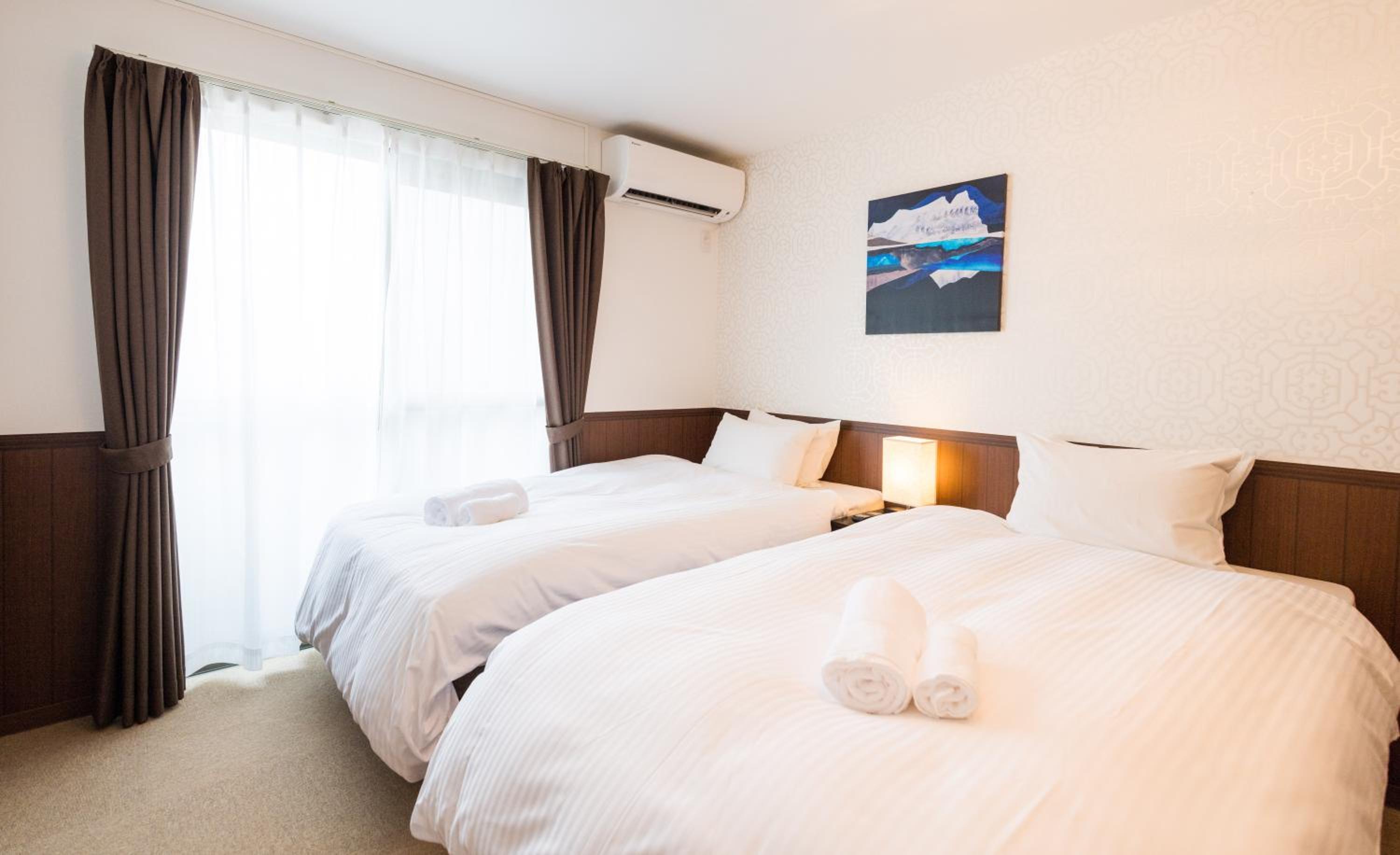 Standard Twin Room - Photo 1