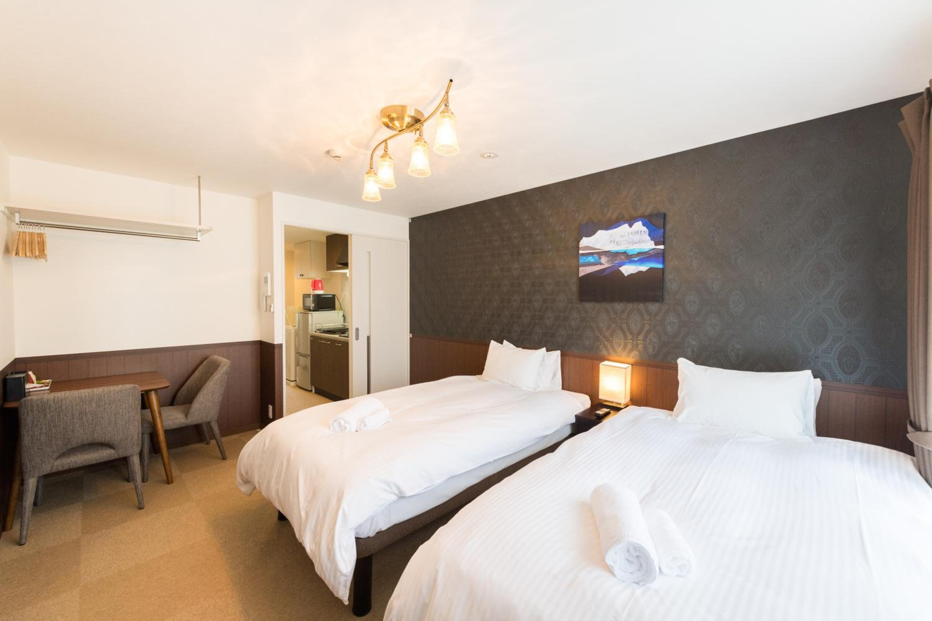 Standard Twin Room - Photo 10