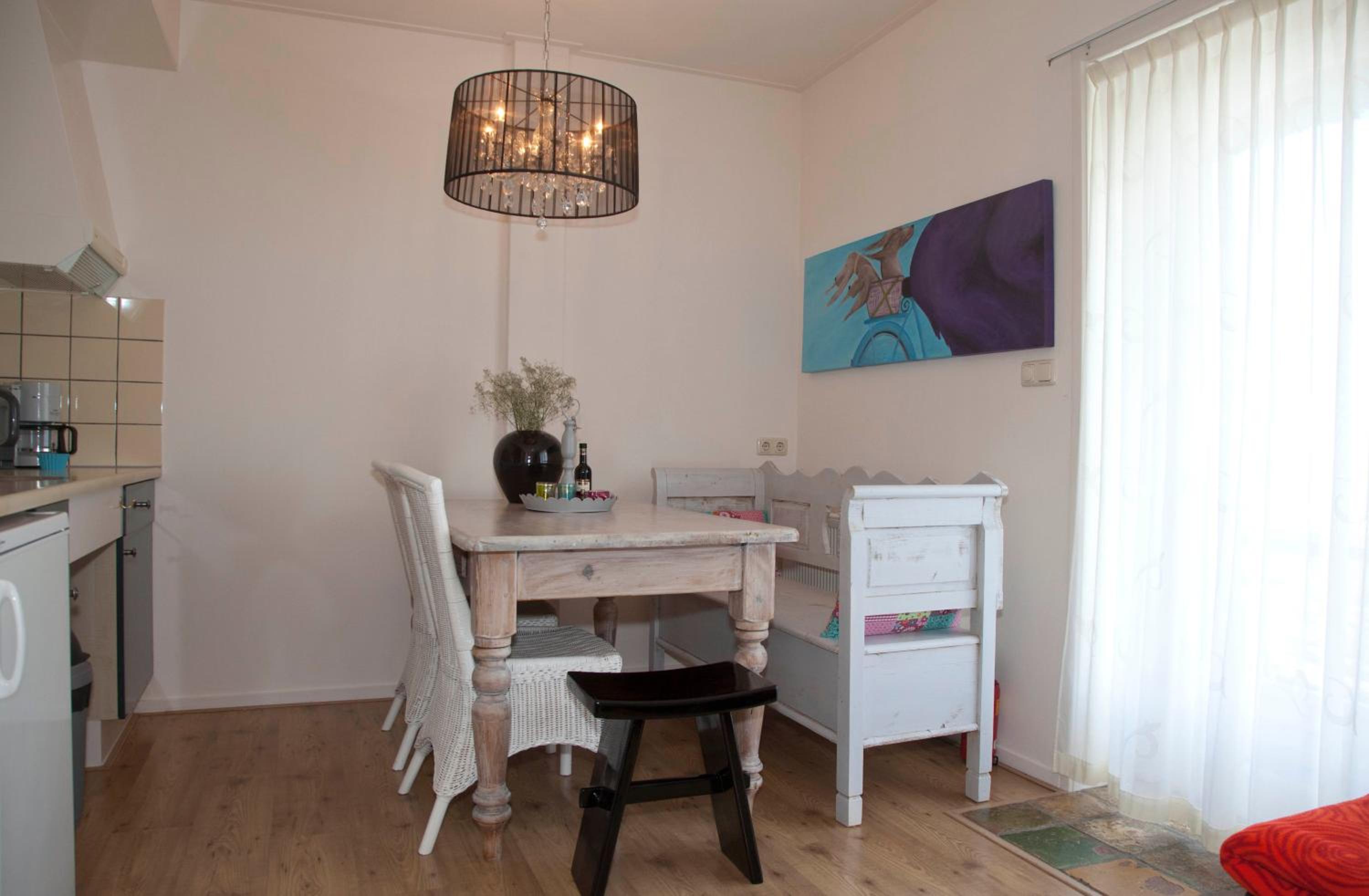 One-Bedroom Apartment photo 2