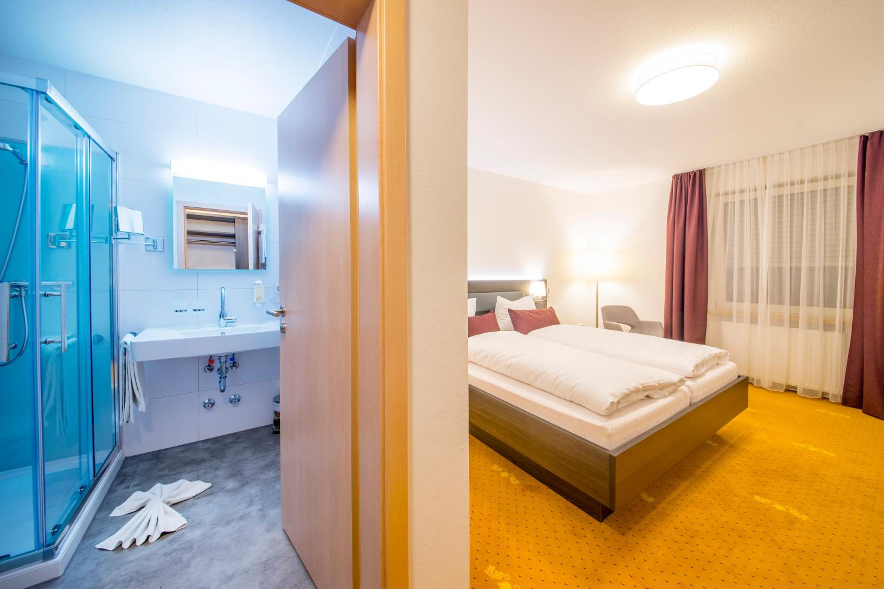 Double Room - Photo 5