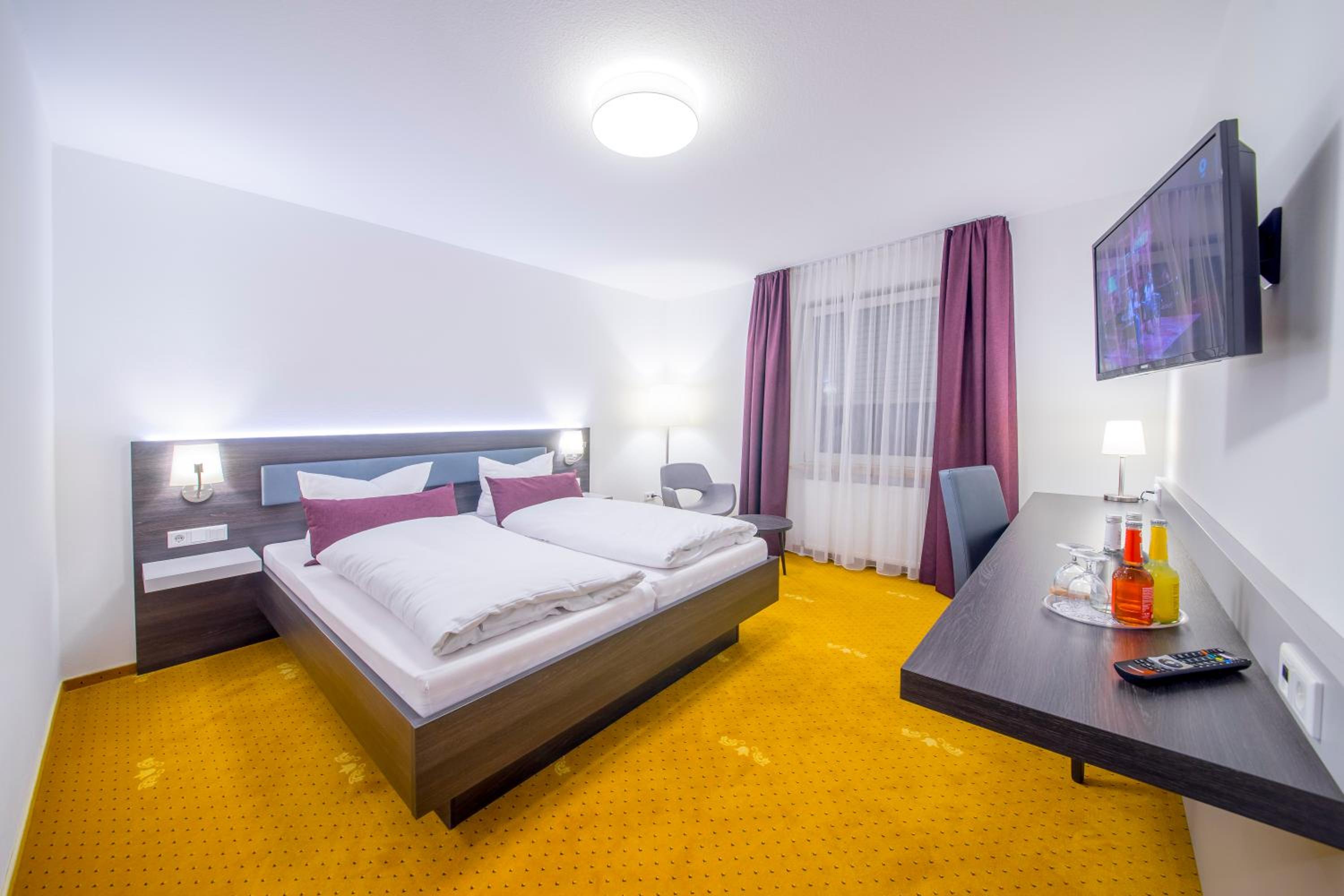 Double Room - Photo 3