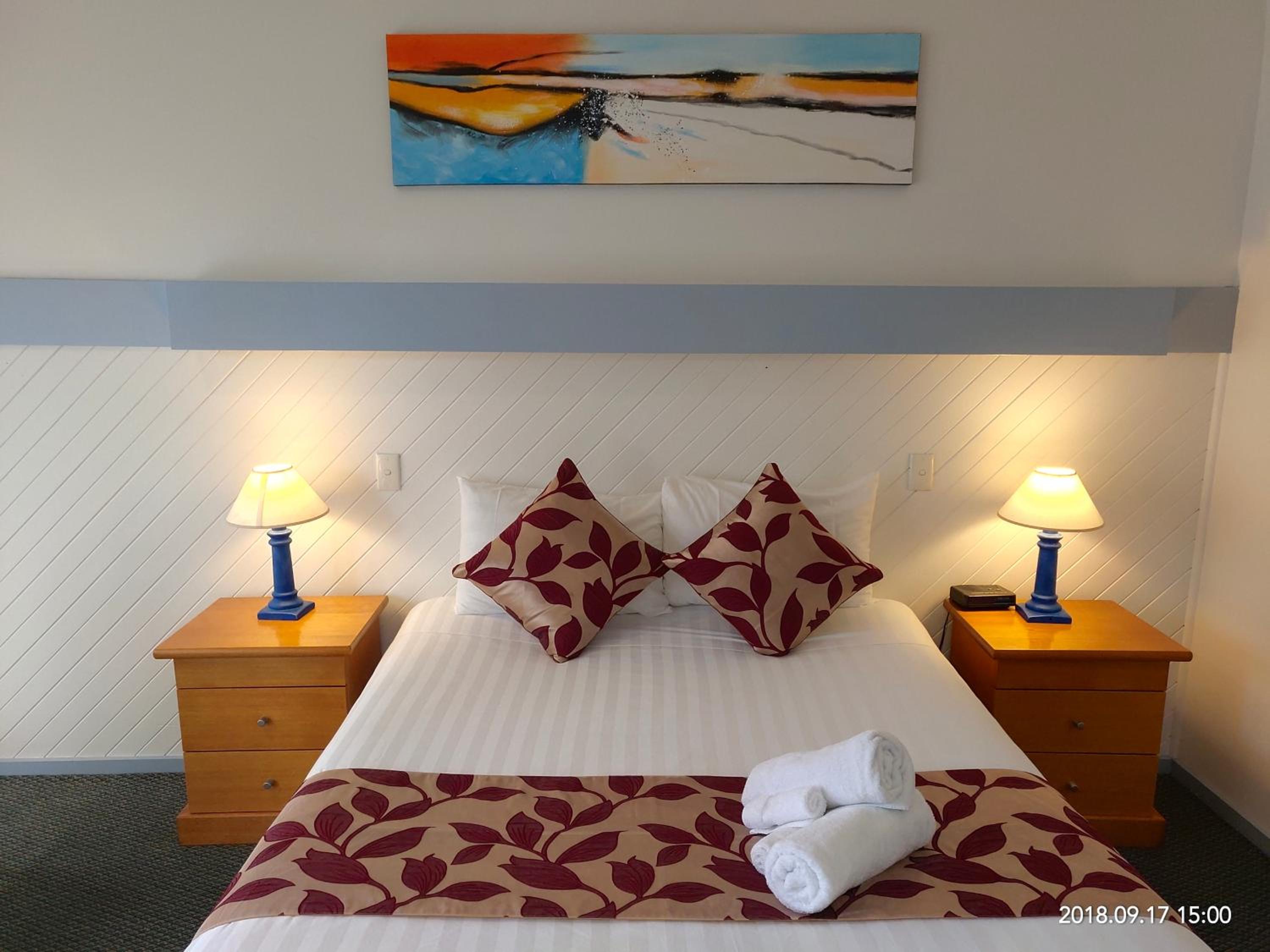 Standard Double Room - Photo 12