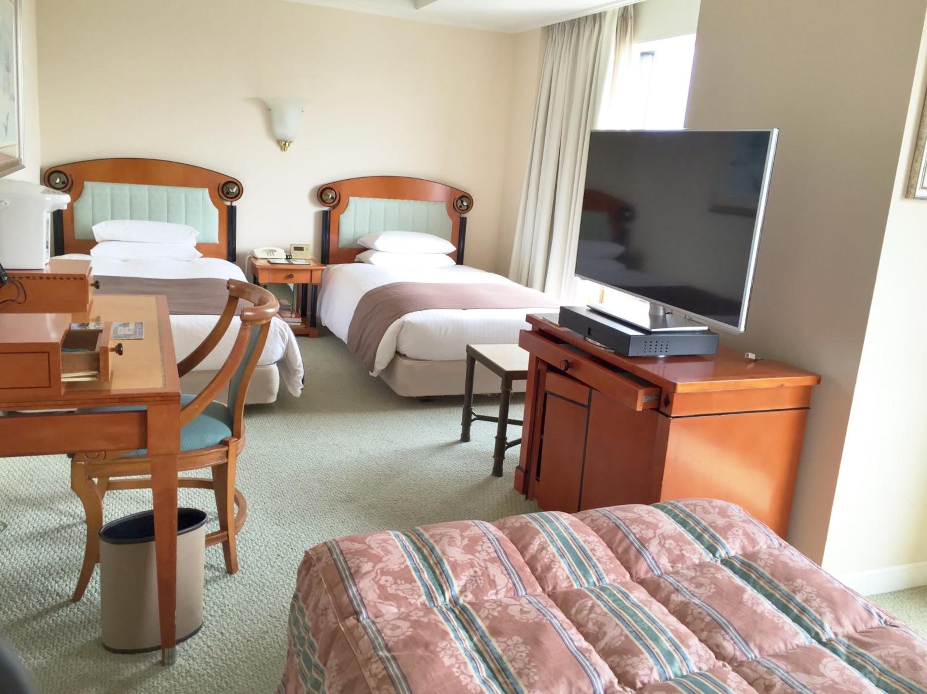 Deluxe Twin Room with Extra Bed - Non-Smoking