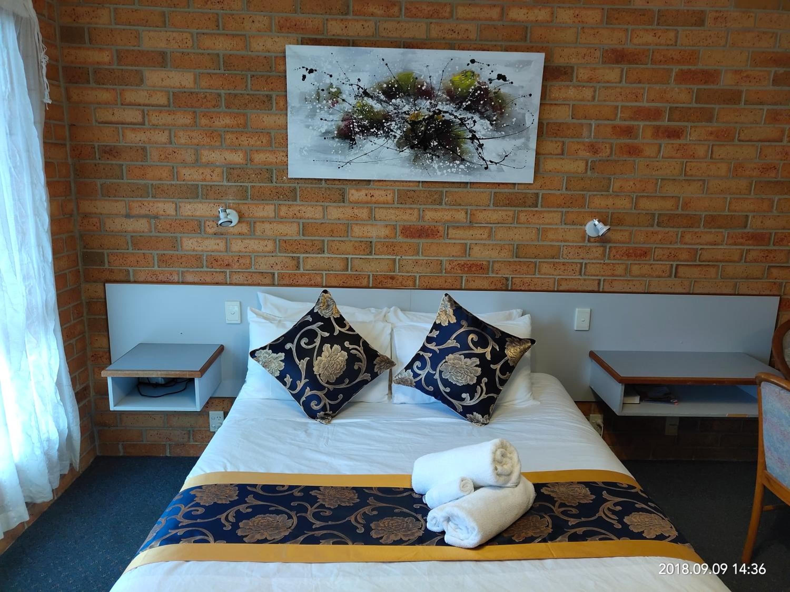 Luxury One-Bedroom Apartment with Spa Bath  - Photo 13