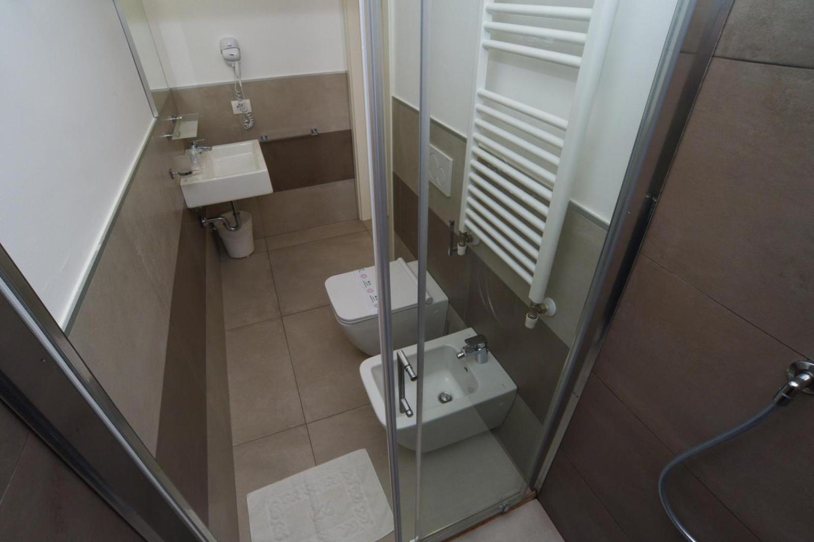 Double Room with Shared Terrace photo 2
