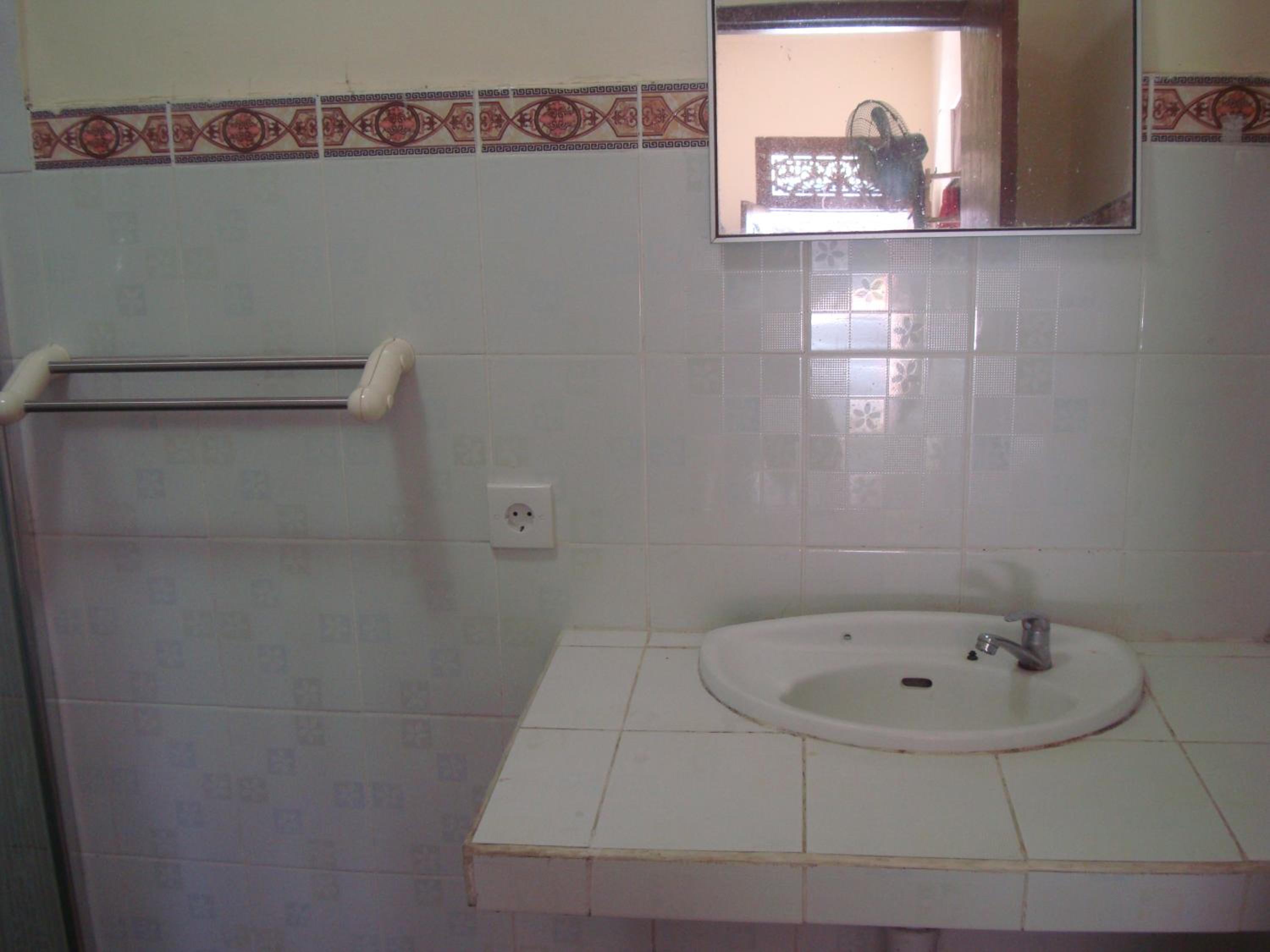 Standard Double Room - Photo 9