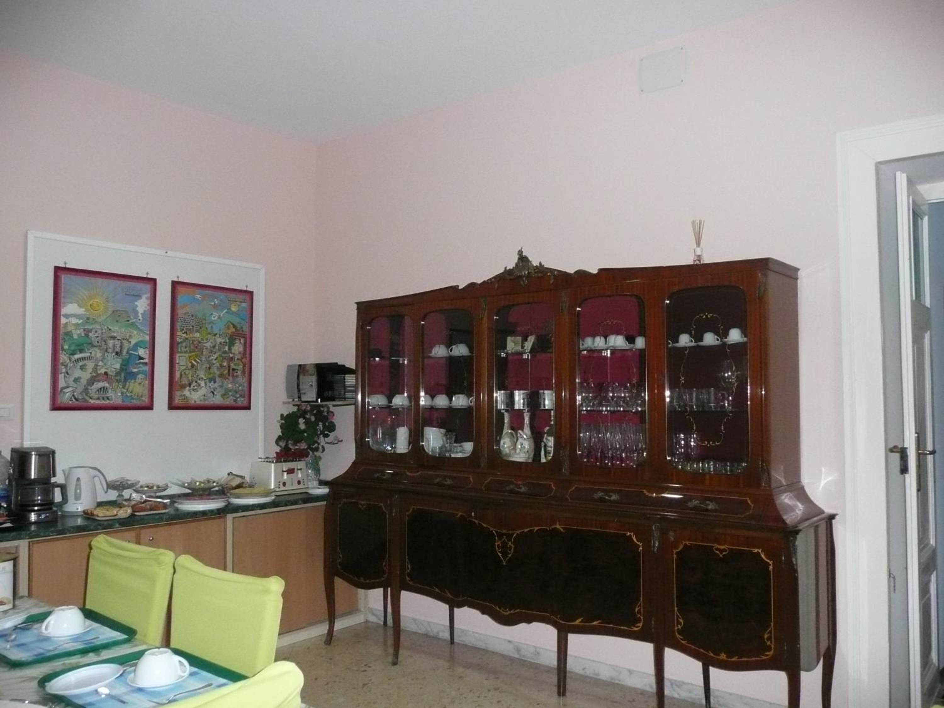 Duplex Quadruple Room - Photo 17