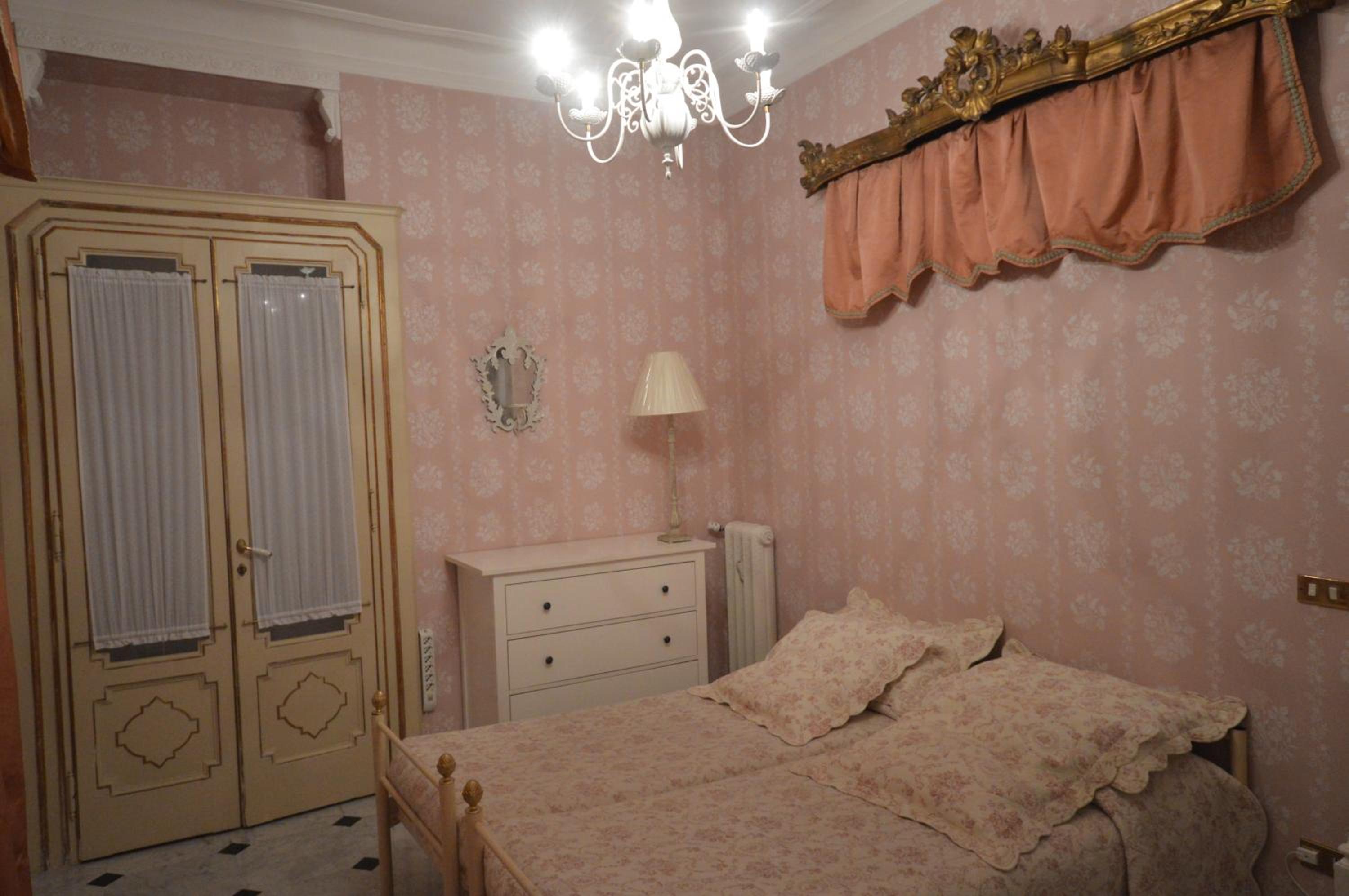 Double or Twin Room with Shared Bathroom