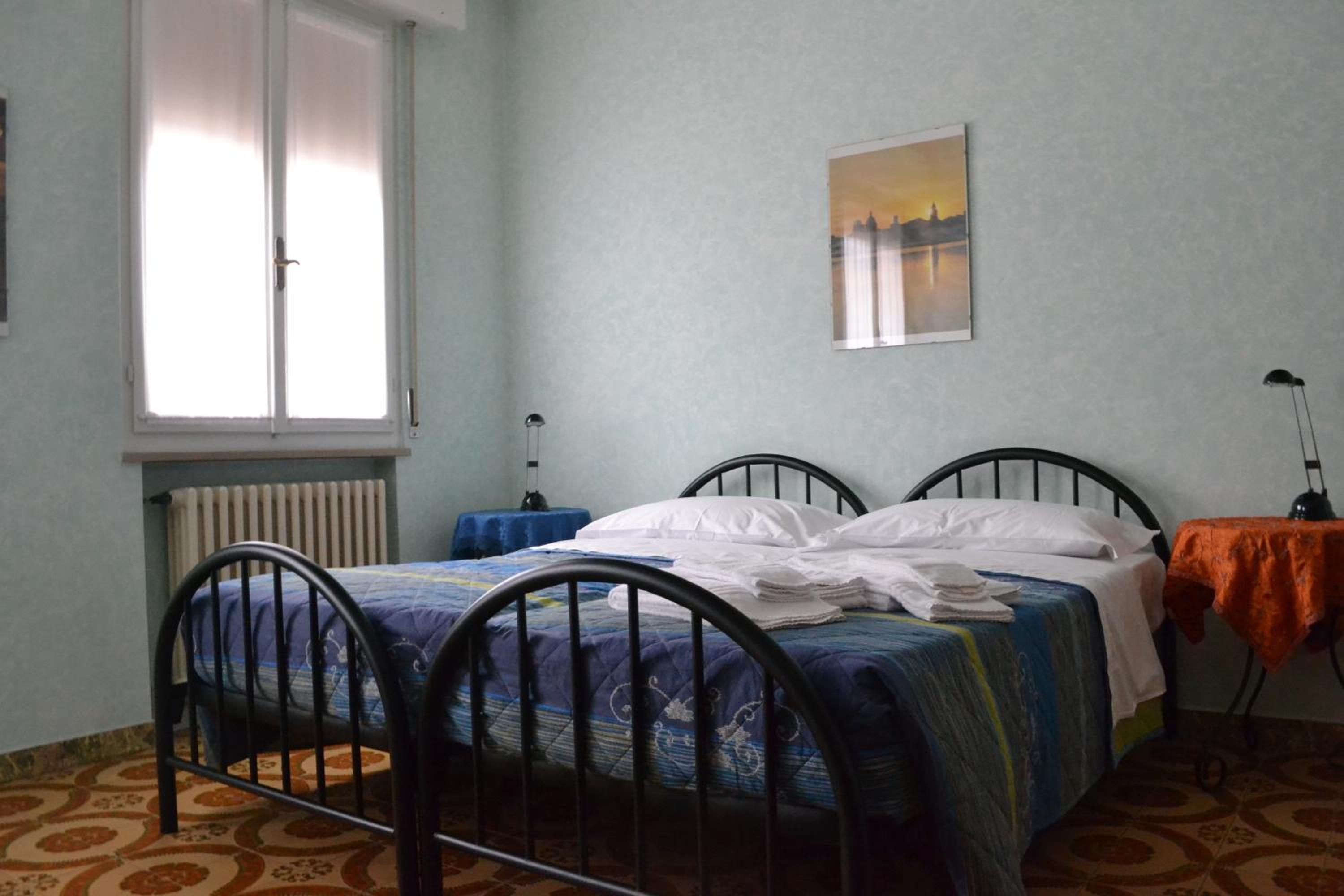 Triple Room with Private Bathroom - Photo 5