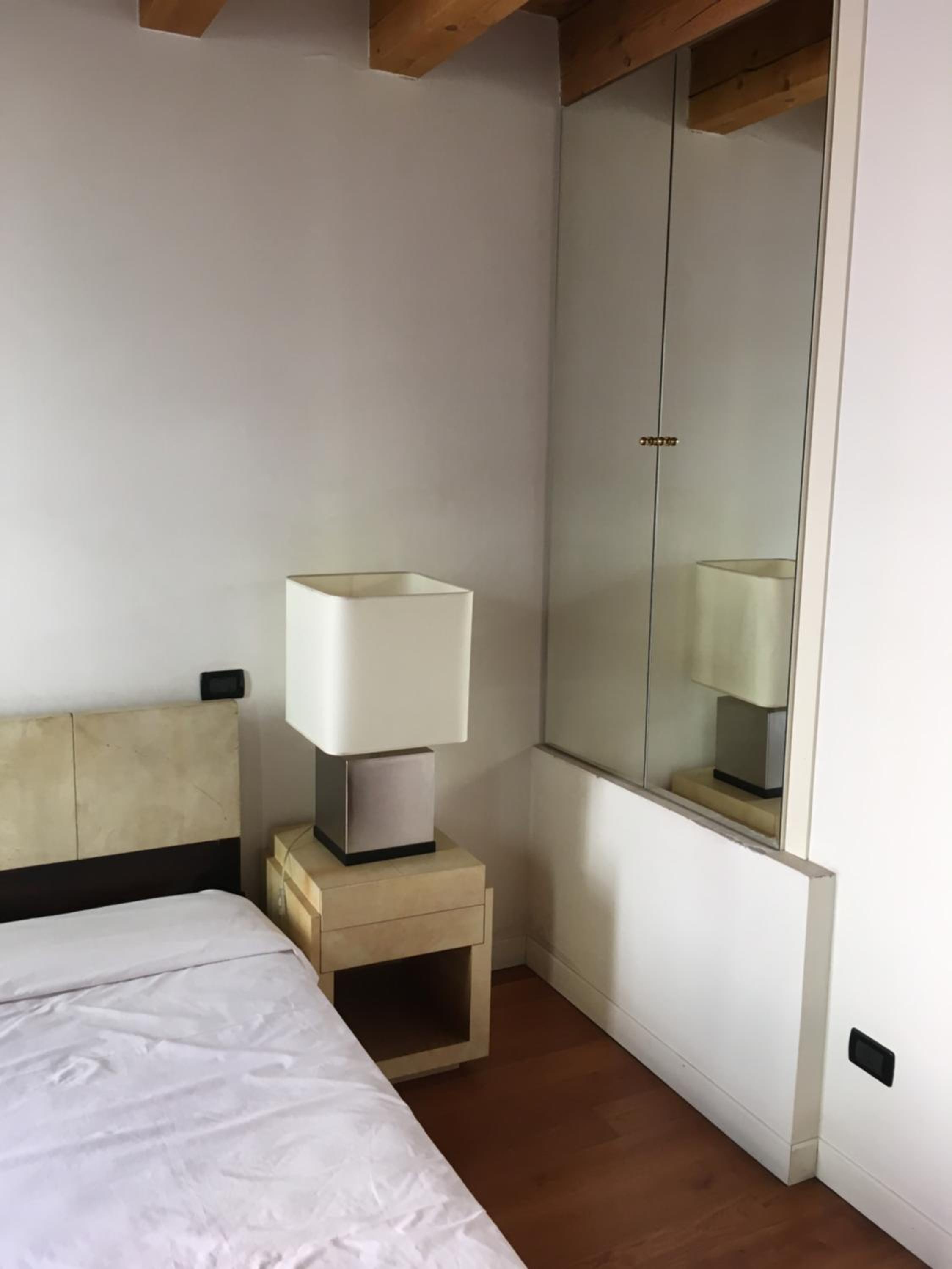 Double Room with Private Bathroom - Photo 10