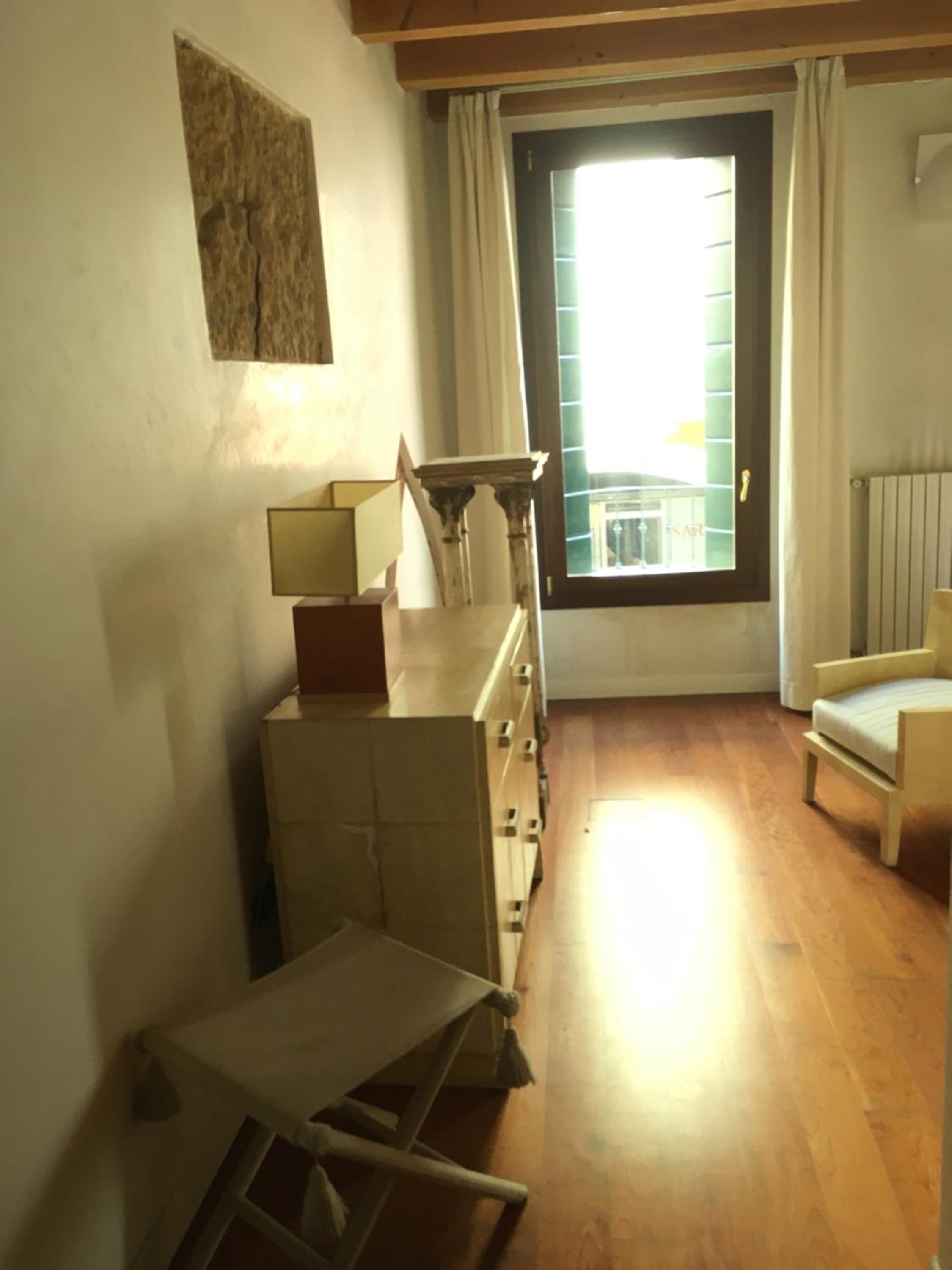 Double Room with Private Bathroom - Photo 11