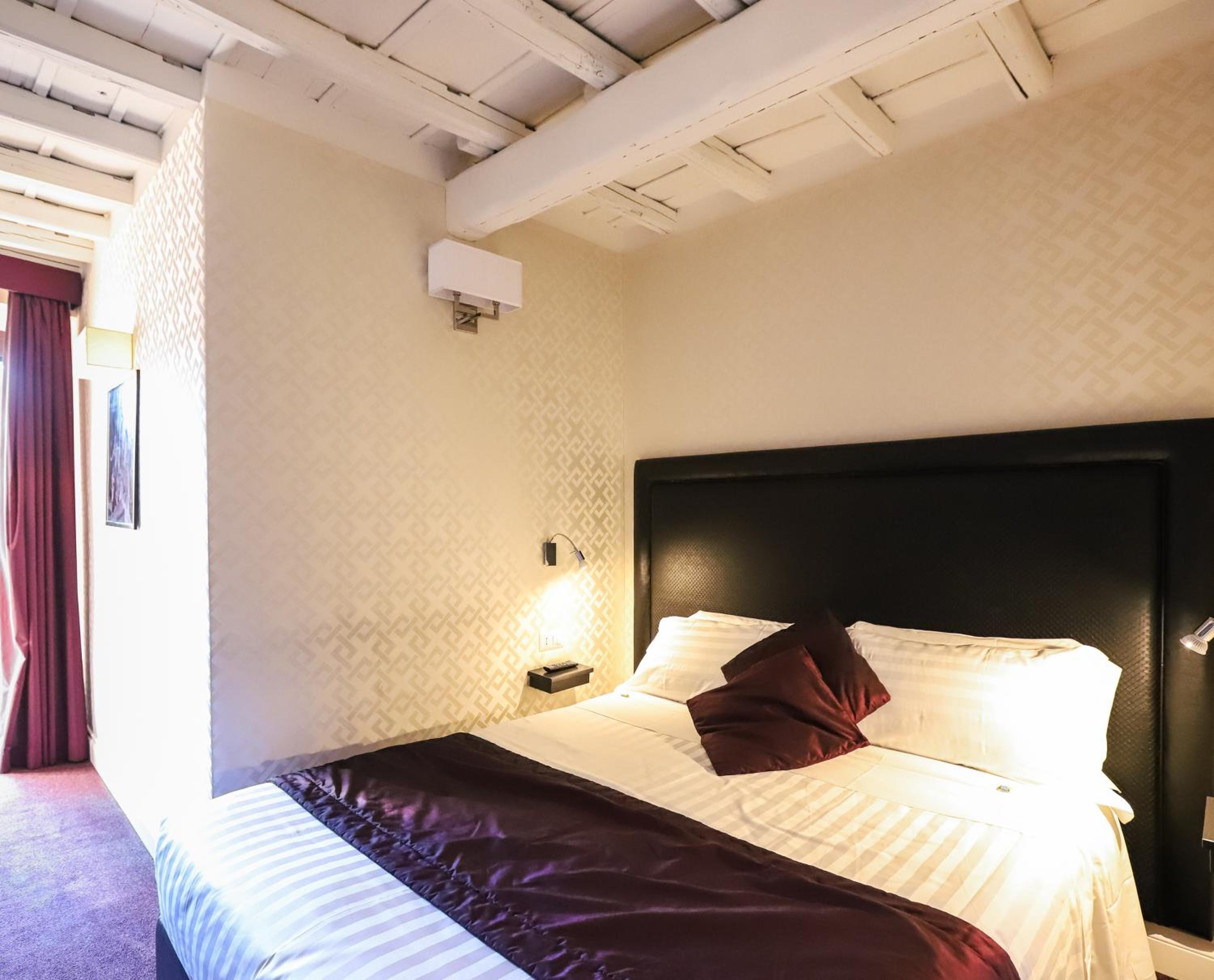 Double Room with Balcony photo 1