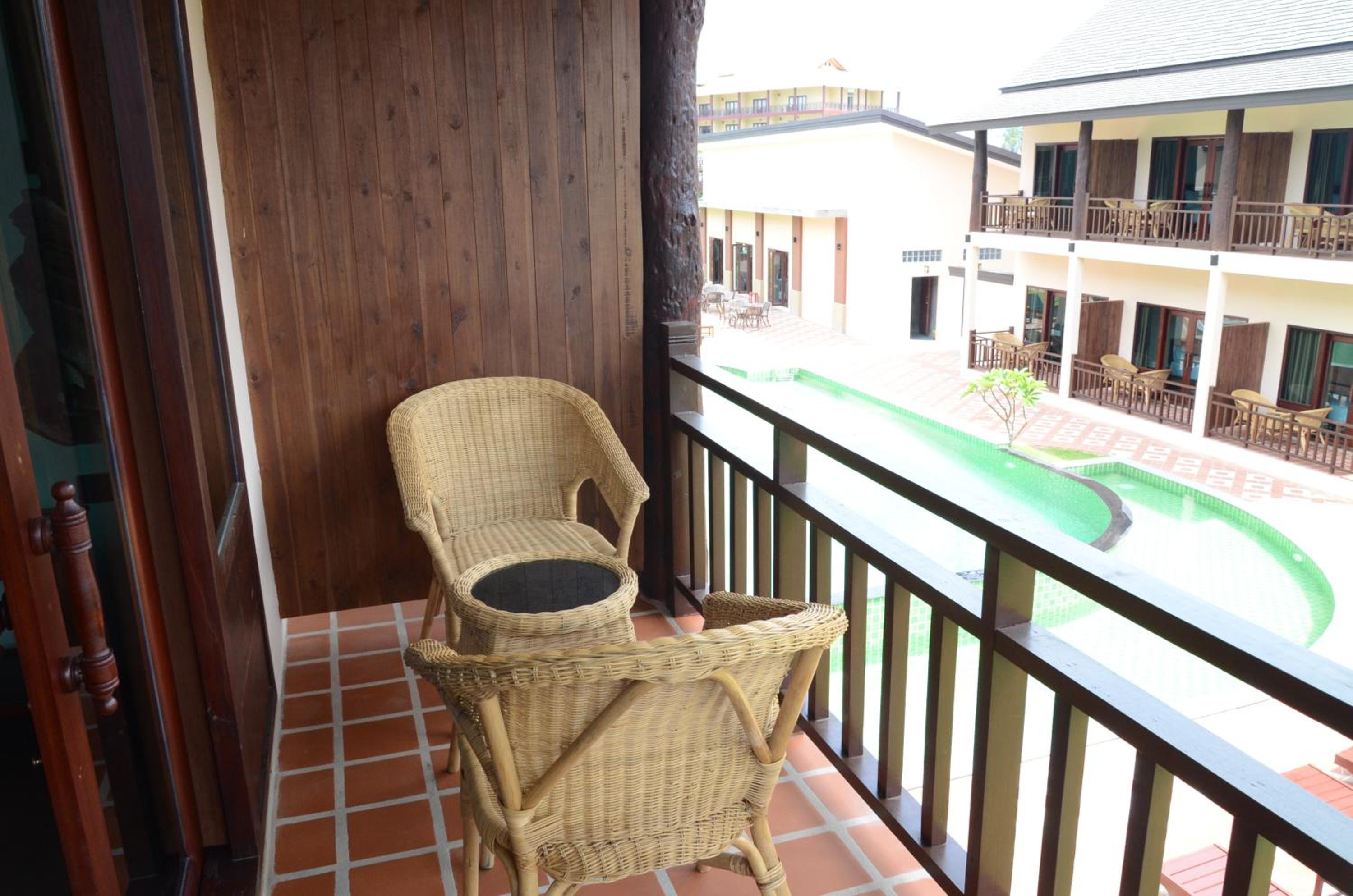 Deluxe Double Room - Photo 16
