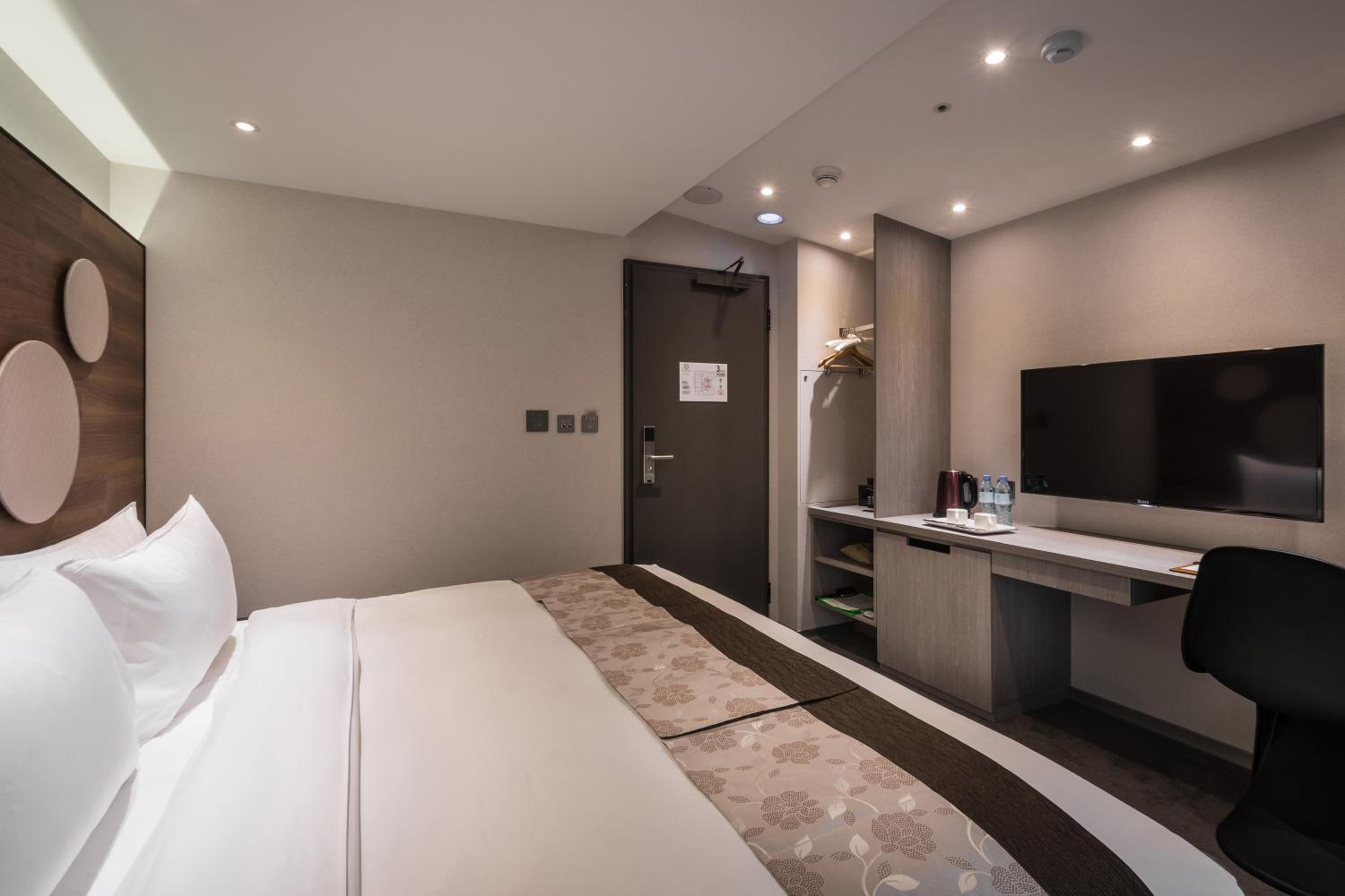 Standard Double Room photo 3