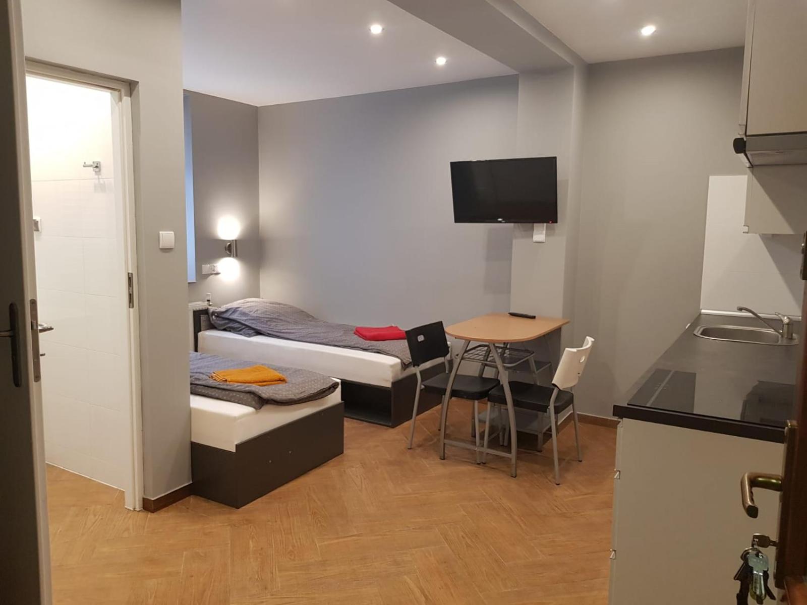 Apartment photo 2