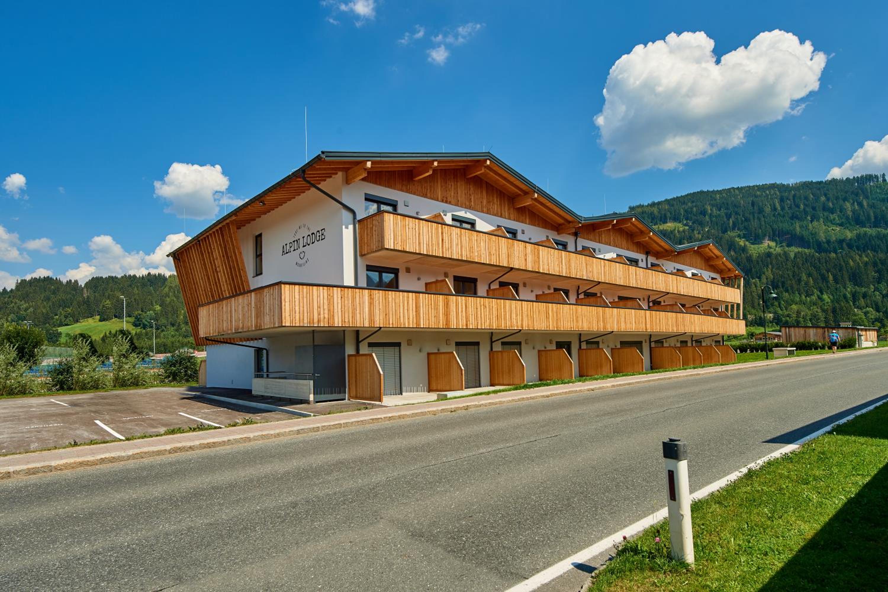 Apartment with Mountain View photo 2