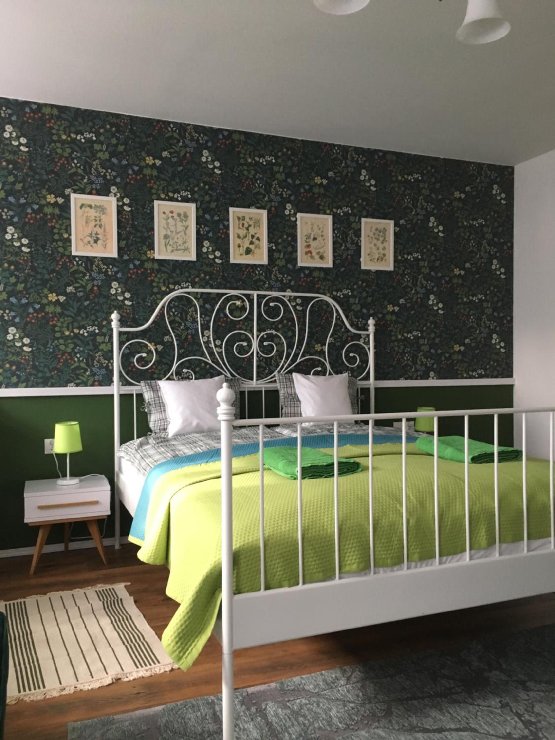 Family Room photo 3