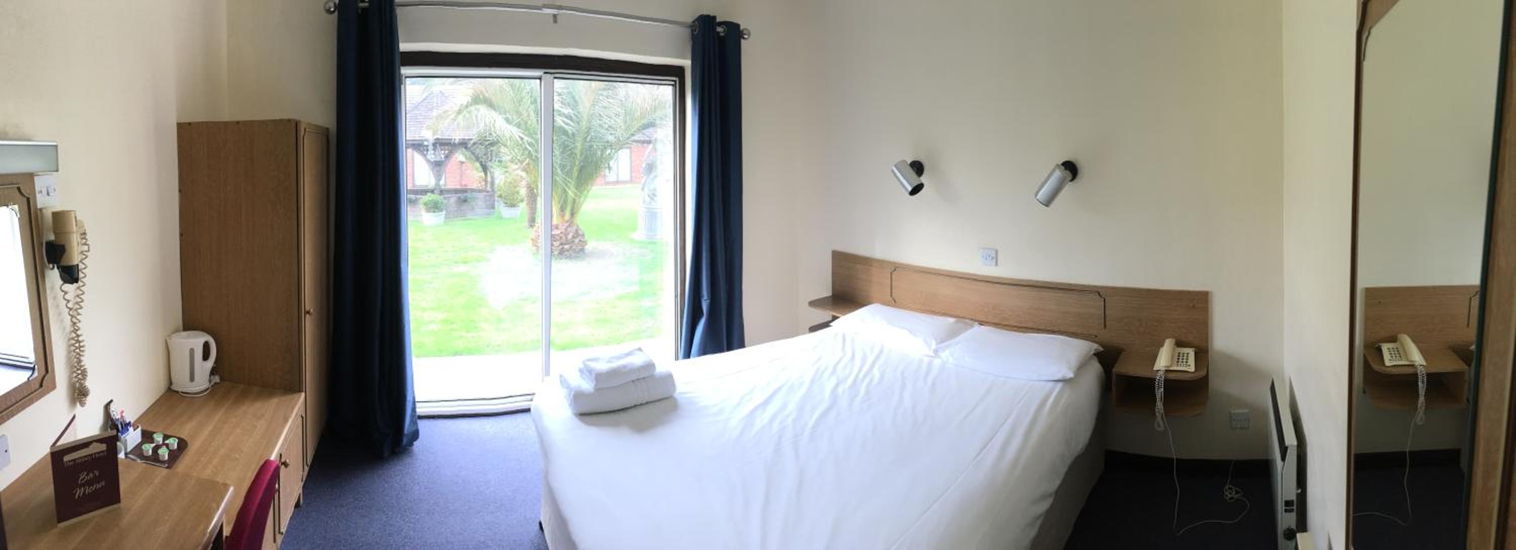 Budget Double Room - Photo 1